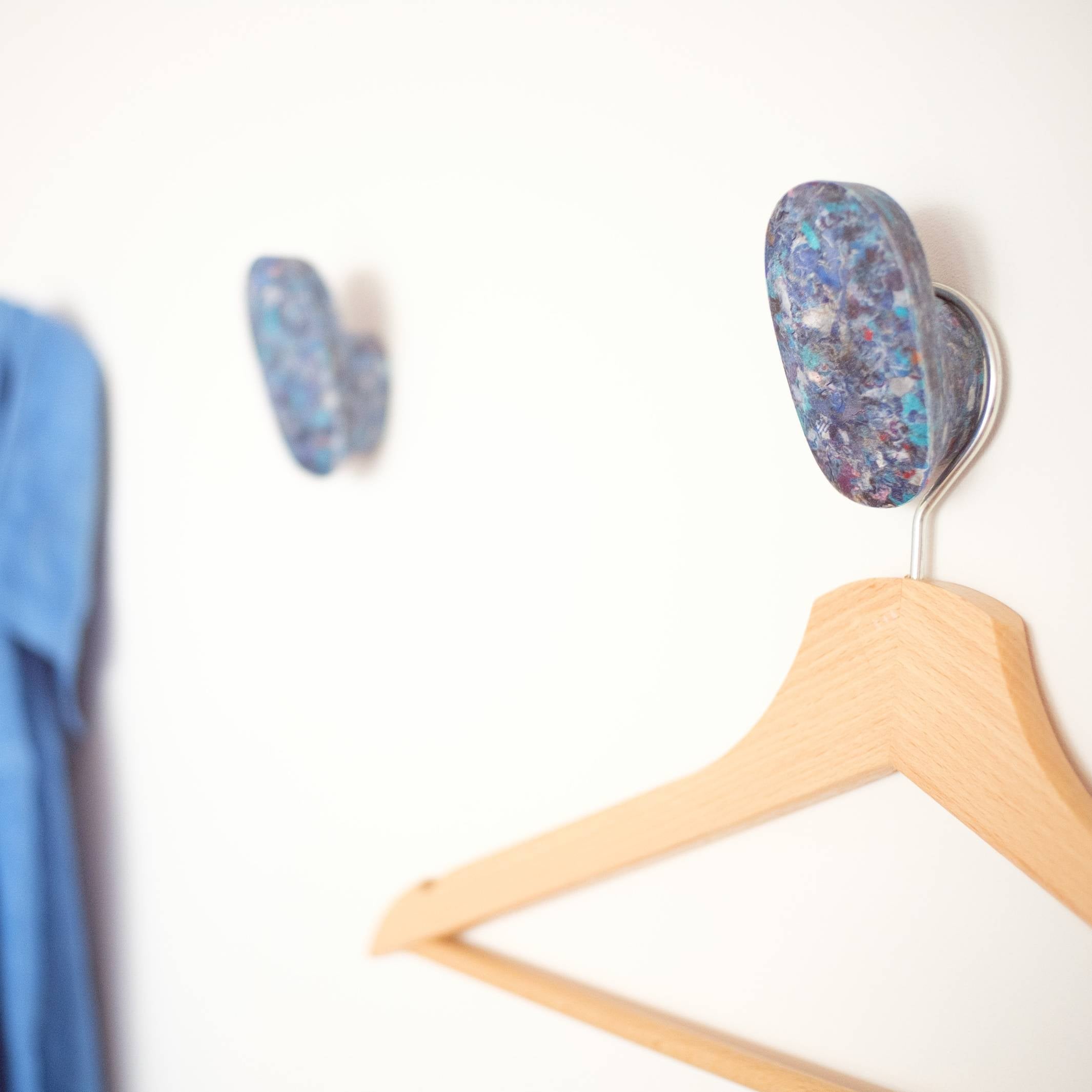 HAPPY FEET - patère - liège | Studio Christoph Steiger