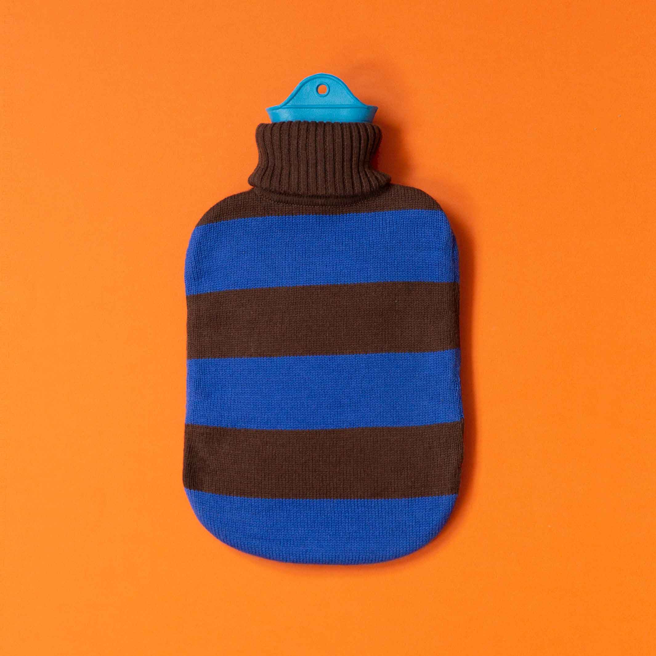 HOT WATER BOTTLE with turtleneck | Cobalt & Dark Brown | Suite702