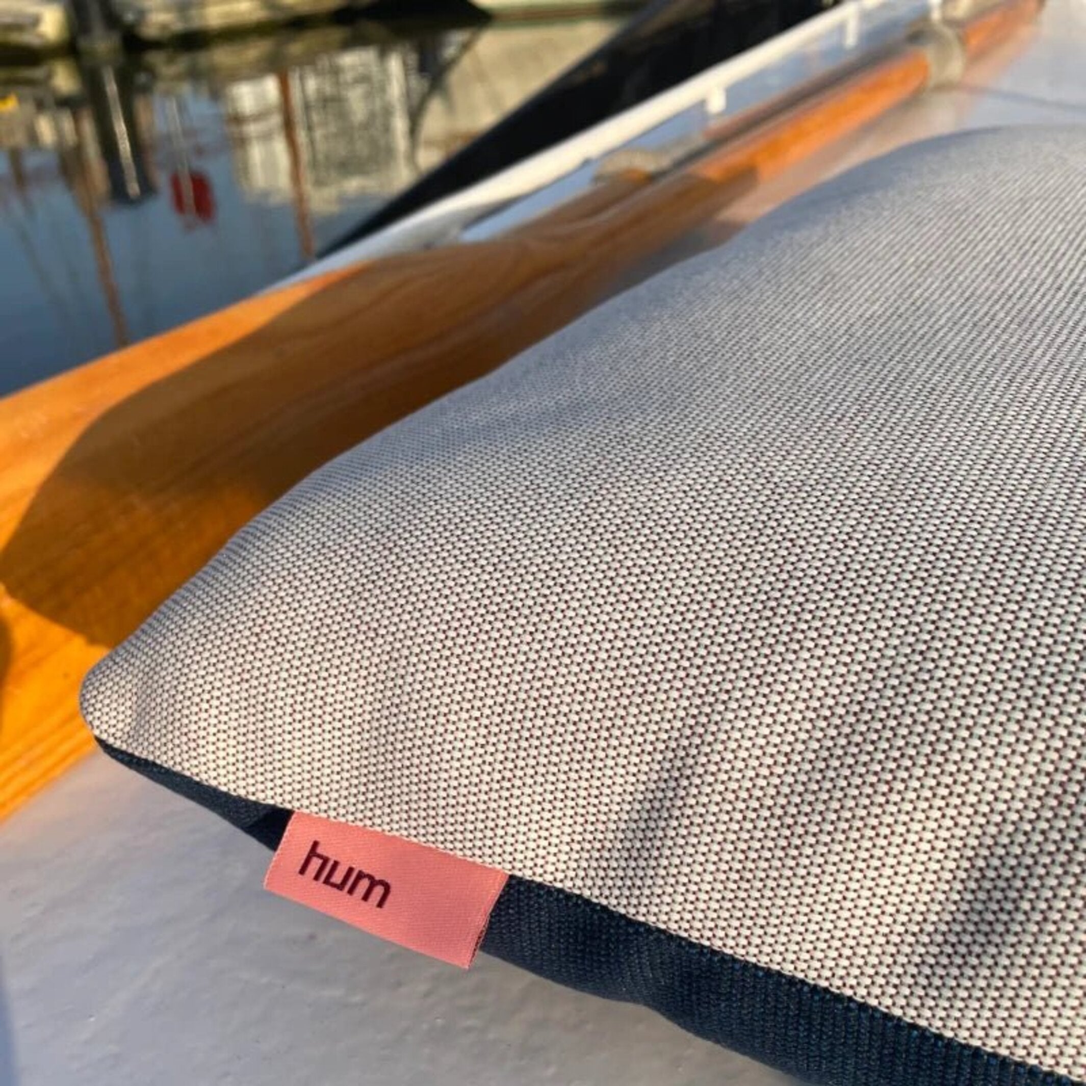 MARINE & KREIDE - Outdoor Kissen - zweifarbig | hum