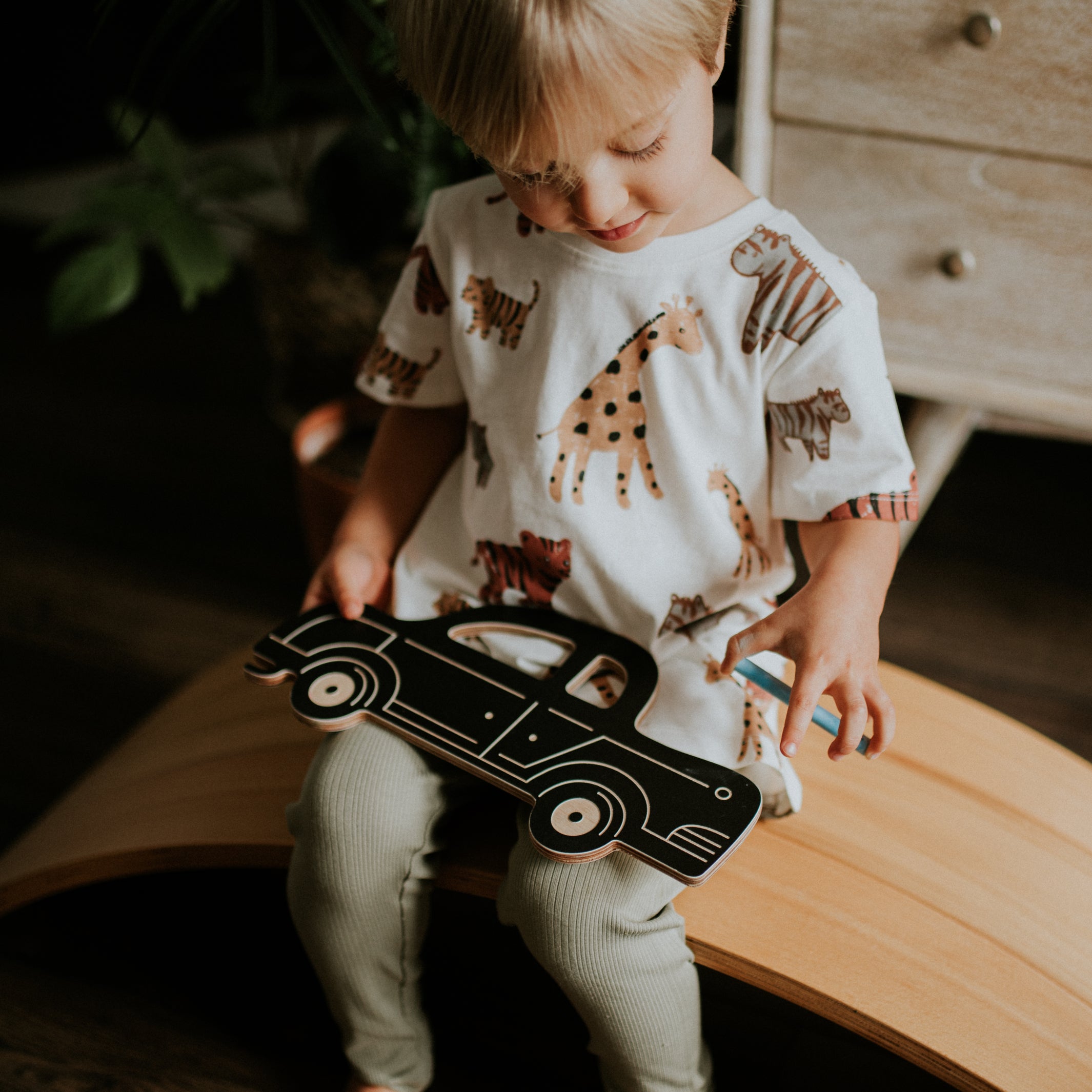 SATURN RETRO CAR - Kreidetafel aus Holz - Auto | milin