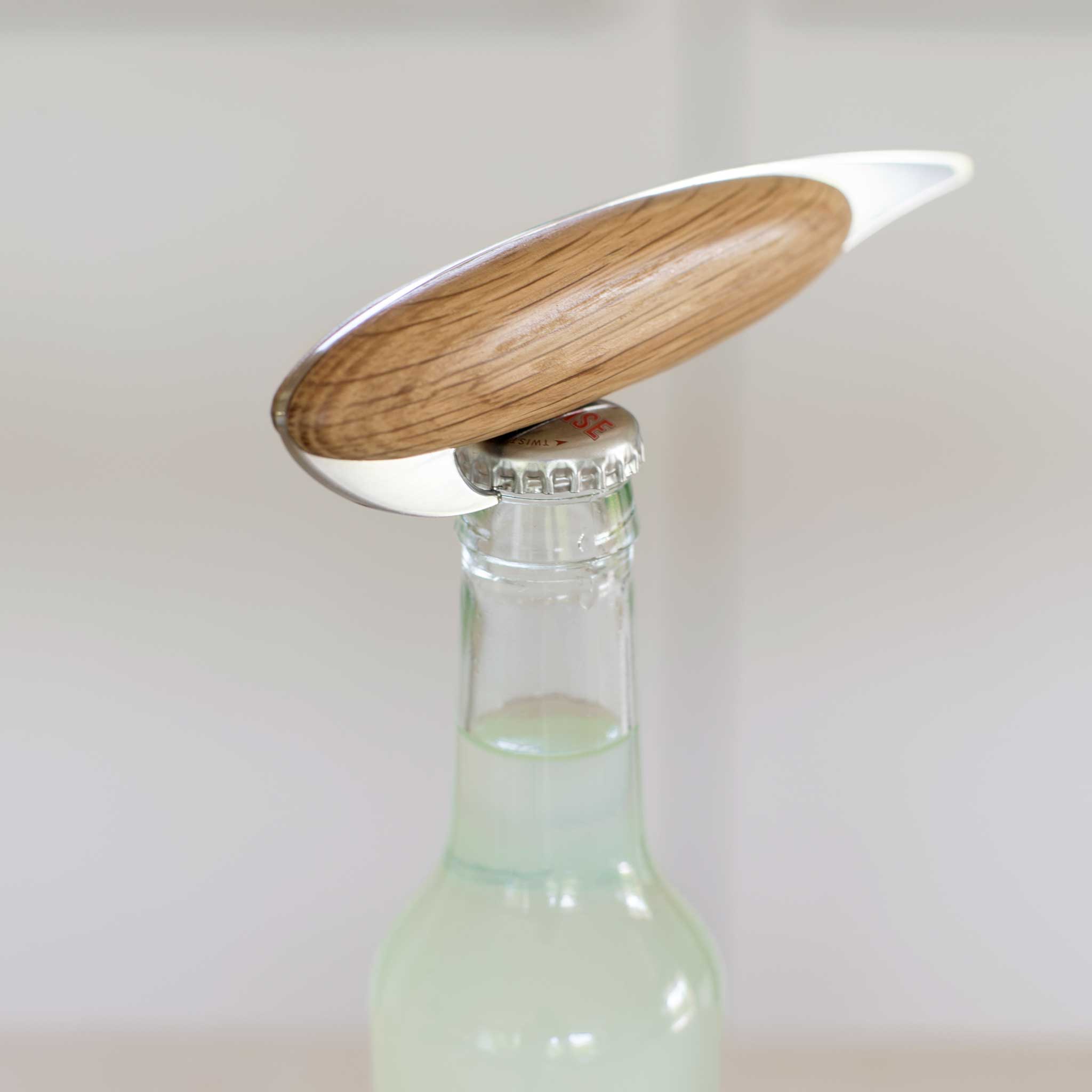 SPRING BIRDS | OUVRE-BOUTEILLE ET LEVAGE DE CAPSULE | mencke & vagnby | Spring Copenhagen