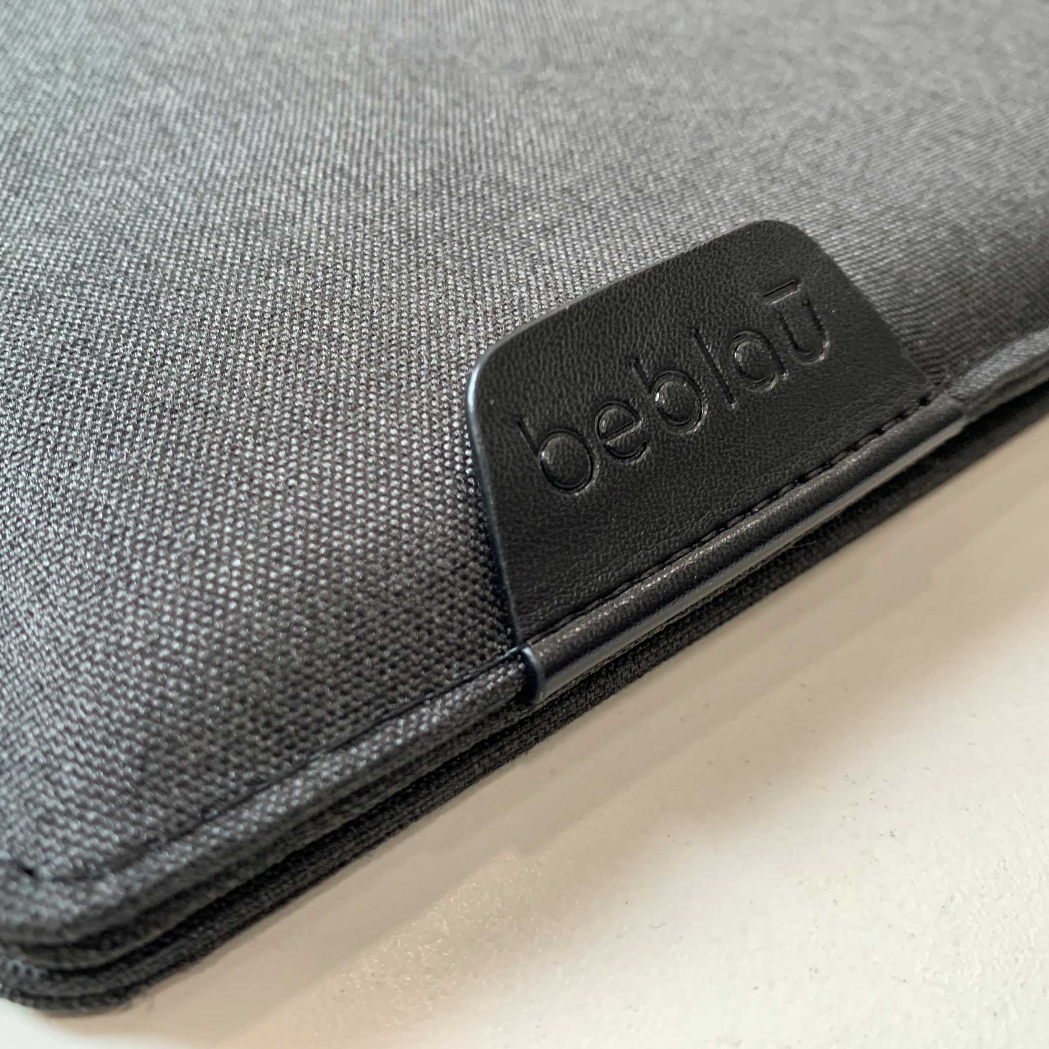 STAND-UP SLEEVE | Desktop-ORGANIZER mit Laptop- & Tablet-Hülle | 13 oder 15" | beblau