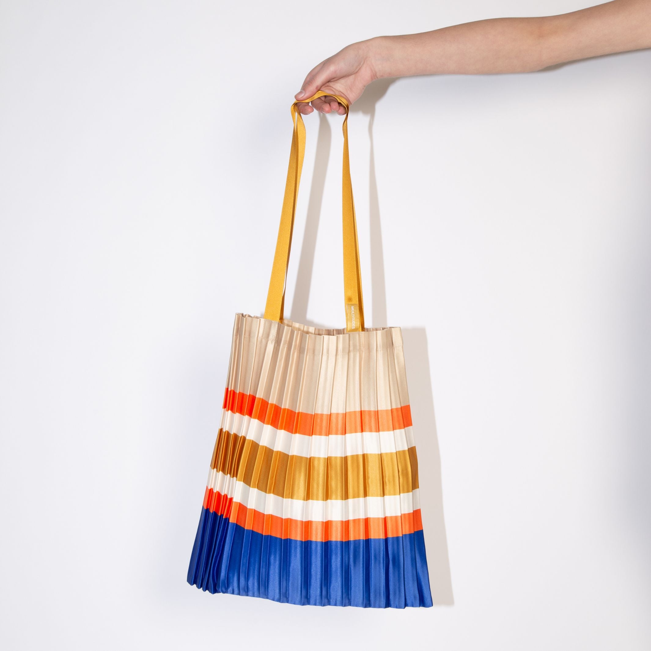 SORRENTO BEIGE - Tote Bag - pleated satin 40x48 cm | Multitudes