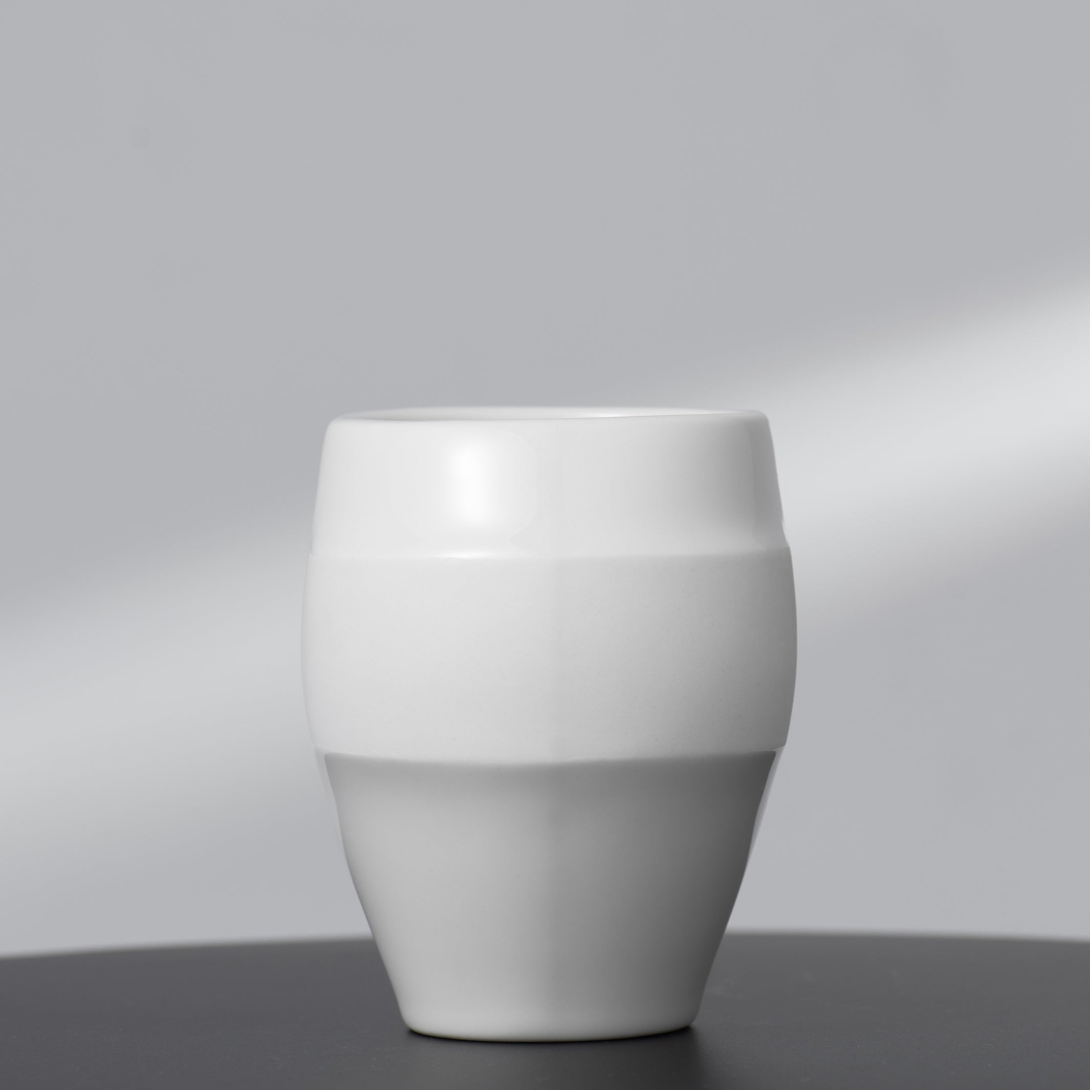 YUAN 01 - Large cup - handle-free design made of porcelain | HONiSTUDIO
