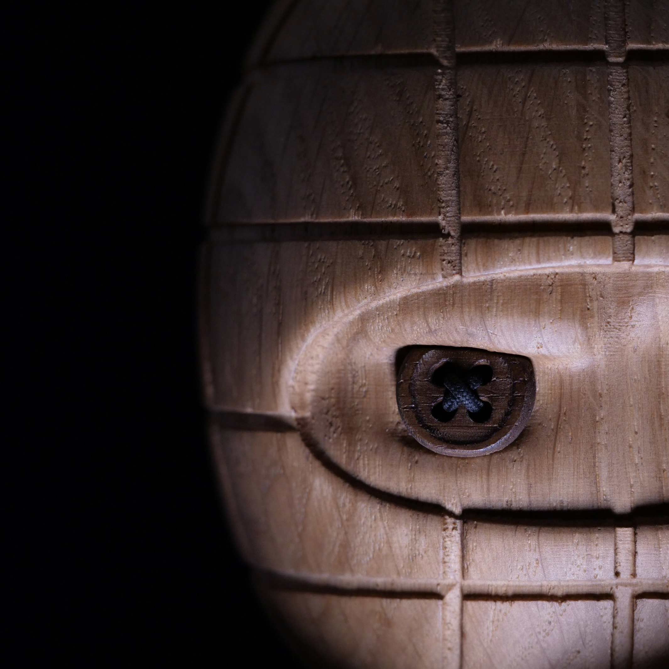 TERNET NINJA Large - Grosse Holzfigur - Eiche 24 cm hoch | Jakob Burgsø | boyhood