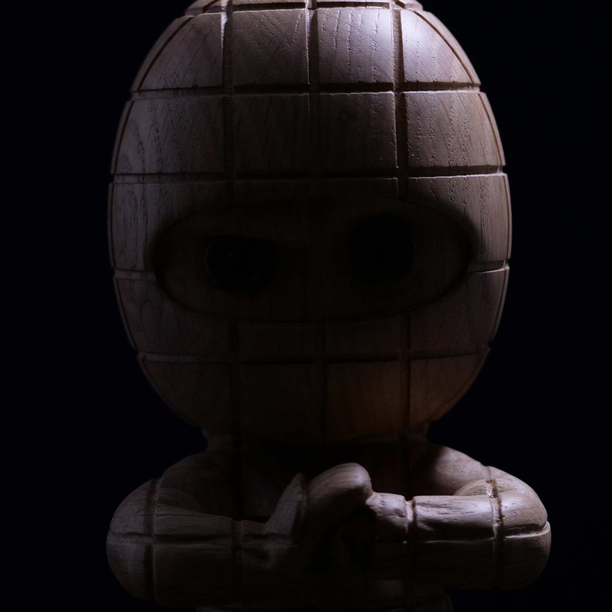 TERNET NINJA Large - Grosse Holzfigur - Eiche 24 cm hoch | Jakob Burgsø | boyhood