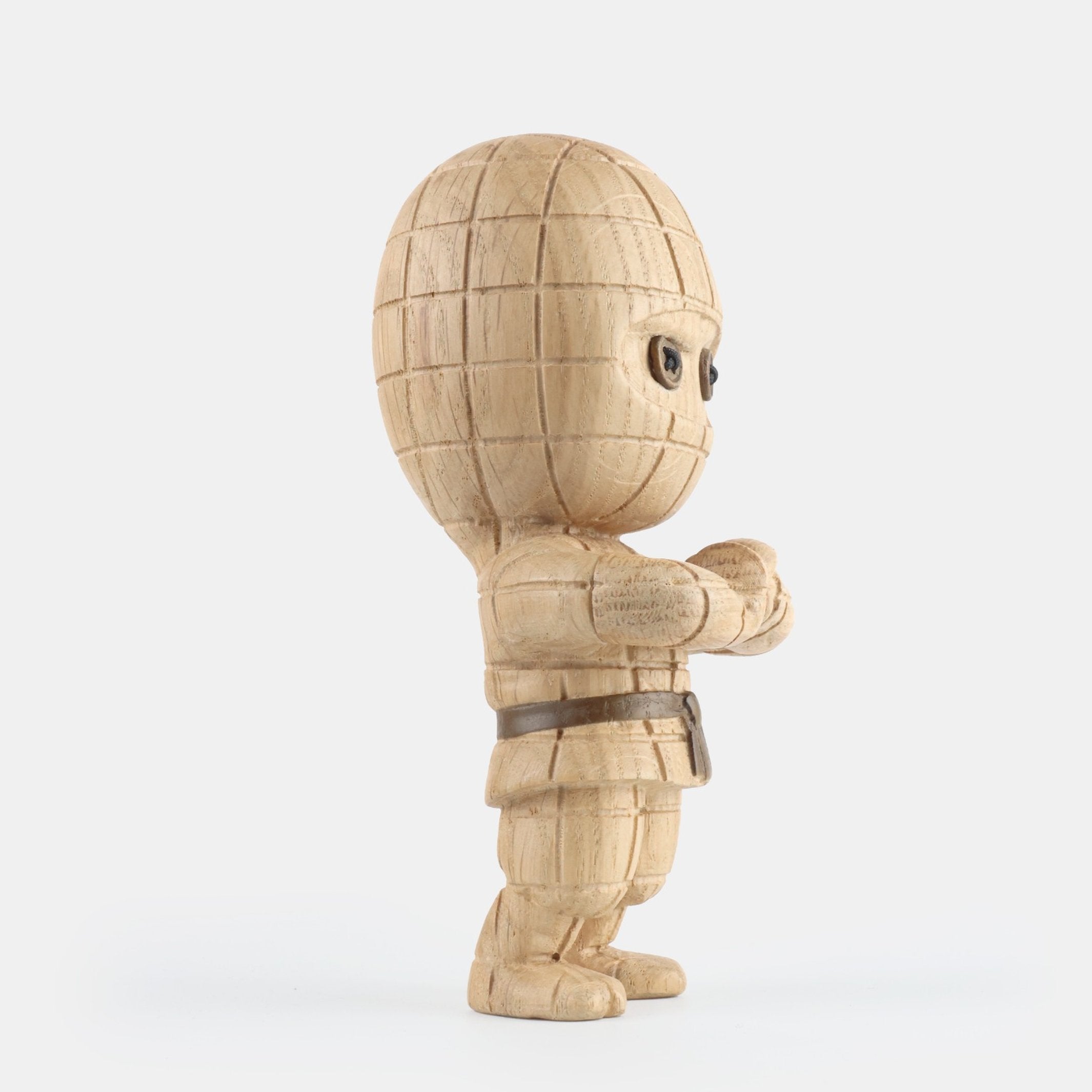 TERNET NINJA Large - Grosse Holzfigur - Eiche 24 cm hoch | Jakob Burgsø | boyhood