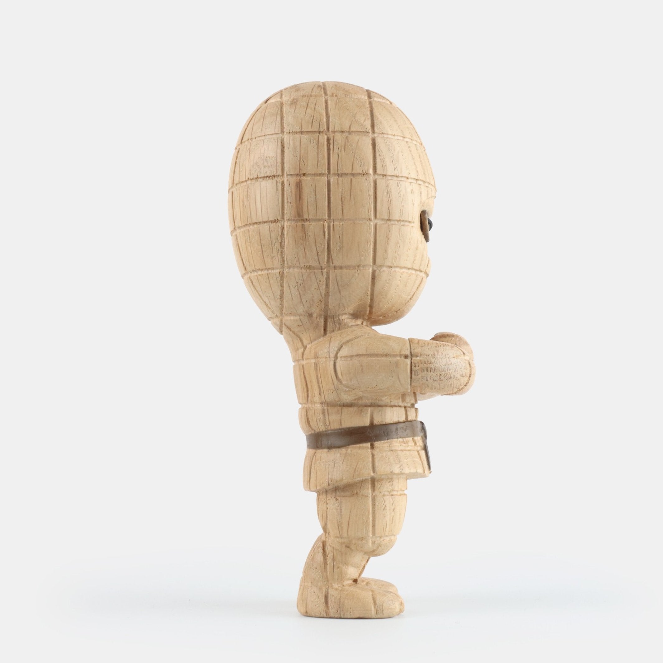 TERNET NINJA Small - Kleine Holzfigur - Eiche 15 cm hoch | Jakob Burgsø | boyhood