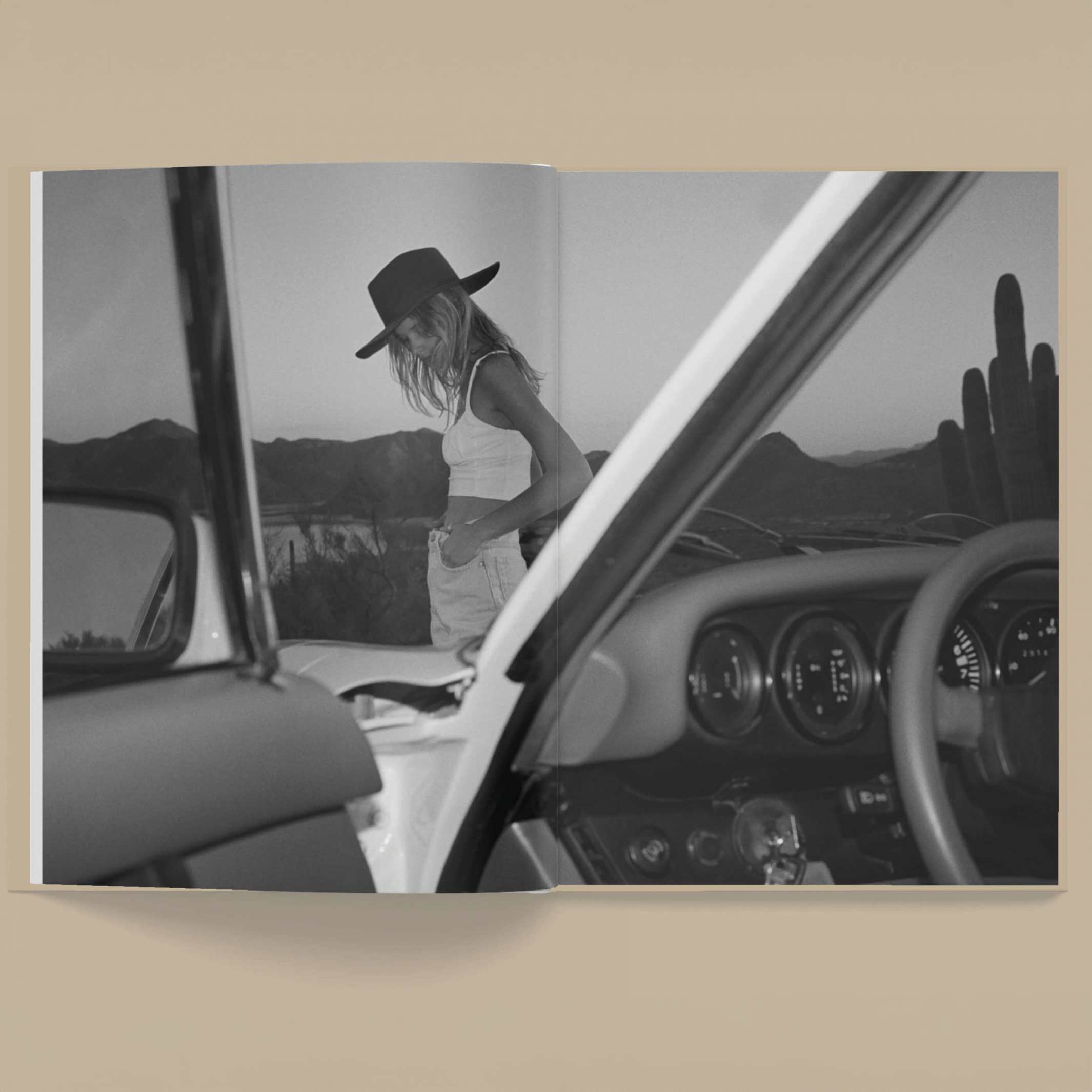 UNDER THE SUN - Vol. 1 Porsche Buch - 200 Seiten | Mirage