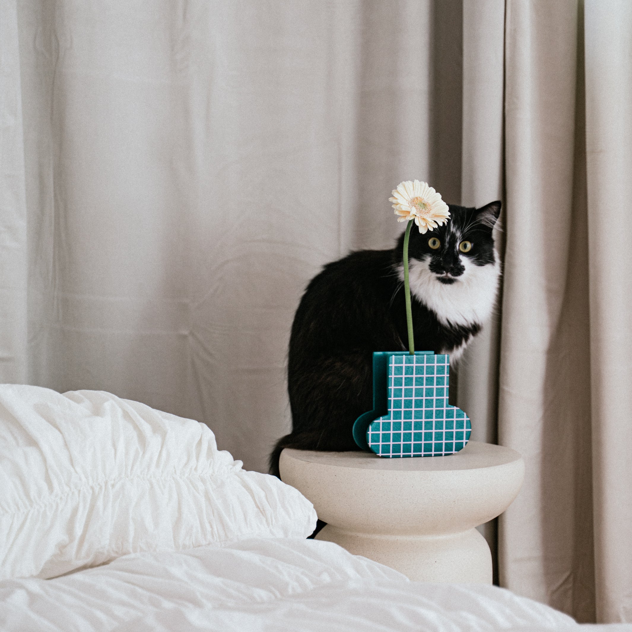 GRID - Vase aus Holz - mit Glaseinsatz | milin