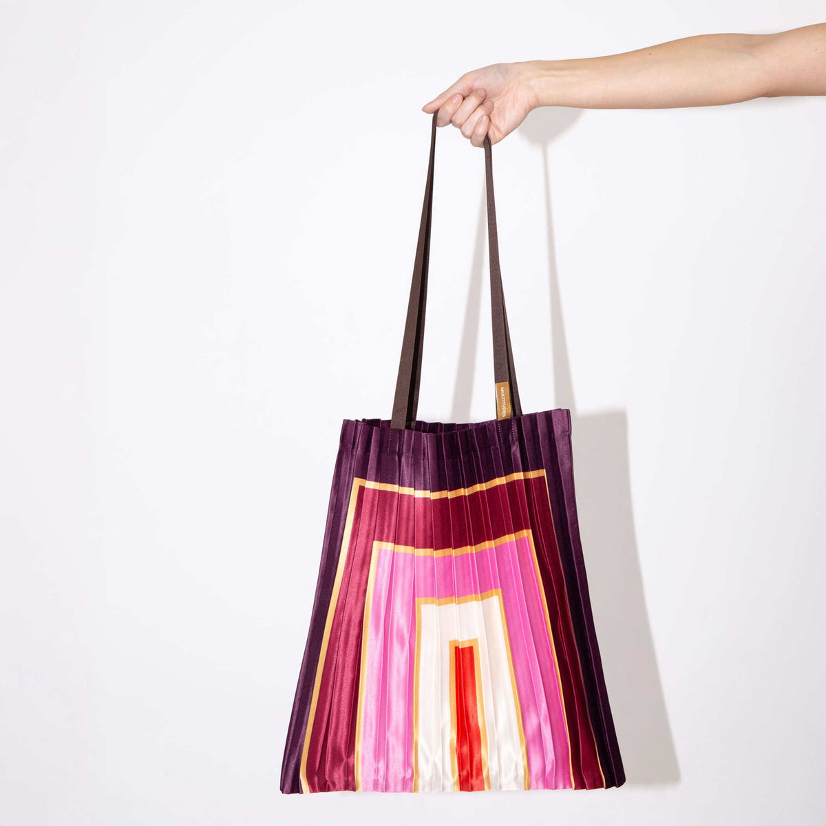 Tote Bag Villasimius – Pleated Satin · 40 × 48 cm | Multitudes 