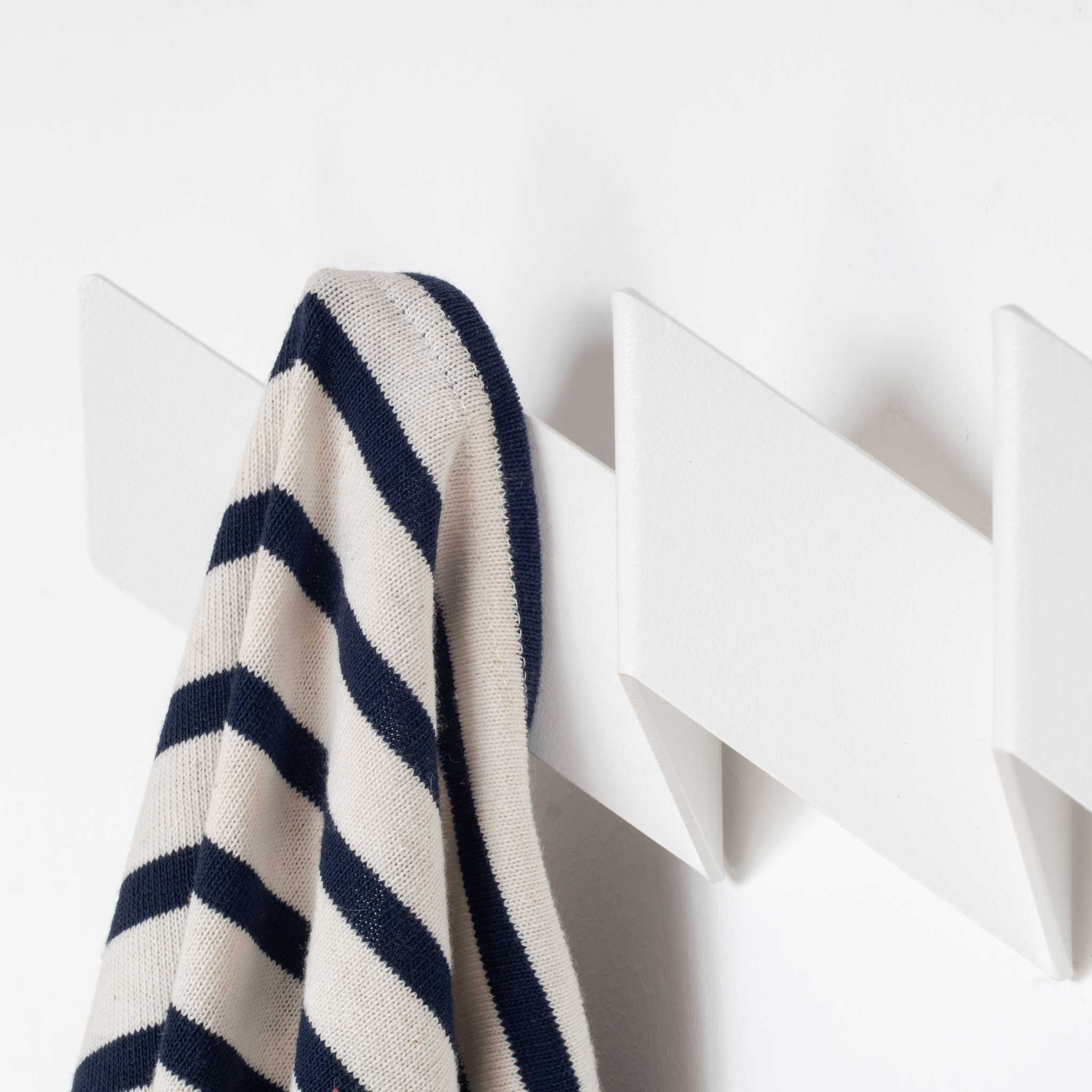 ZIGZAG - small wall-wardrobe | Roman Luyken | Peppermint Products
