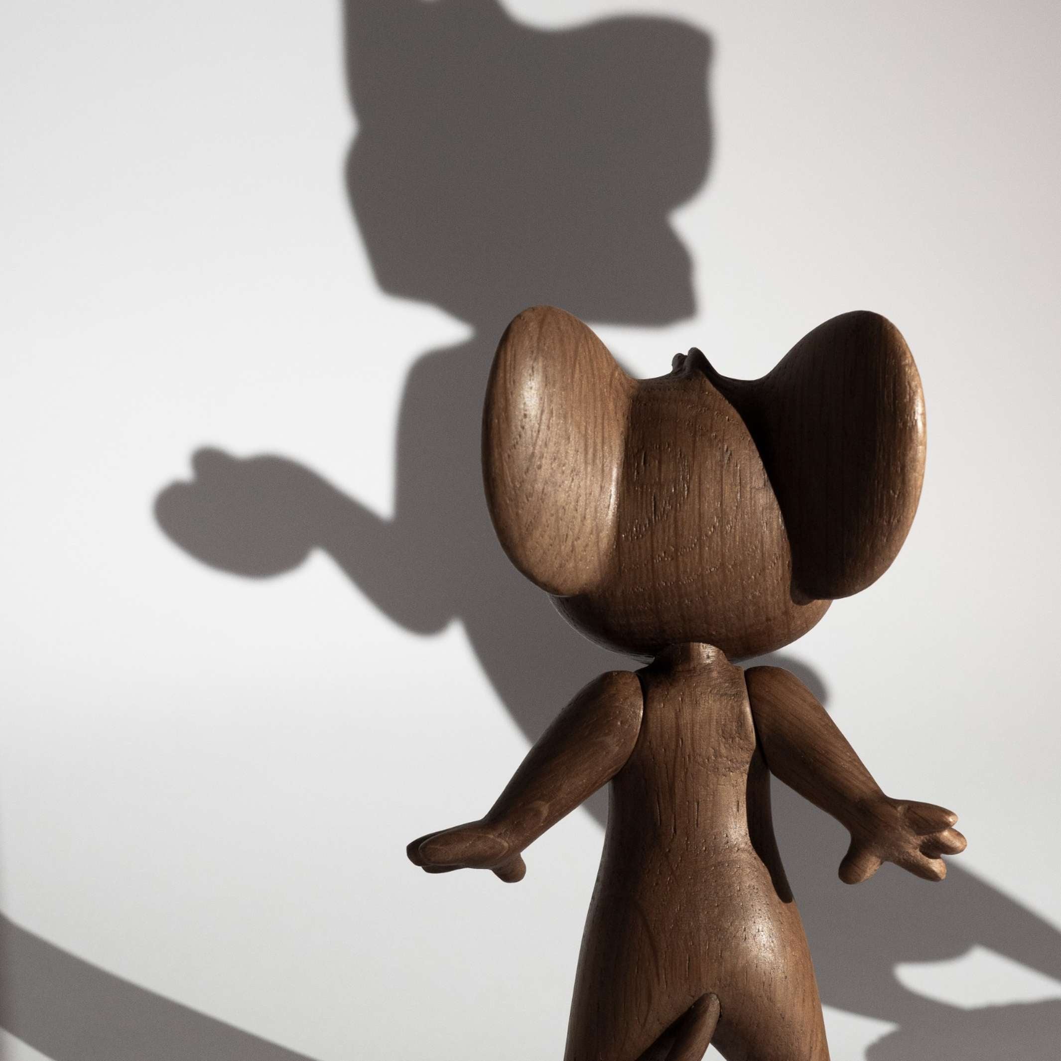 JERRY Large - Große Tom & Jerry Holzfigur - Eiche 20 cm hoch - Jakob Burgsø | boyhood