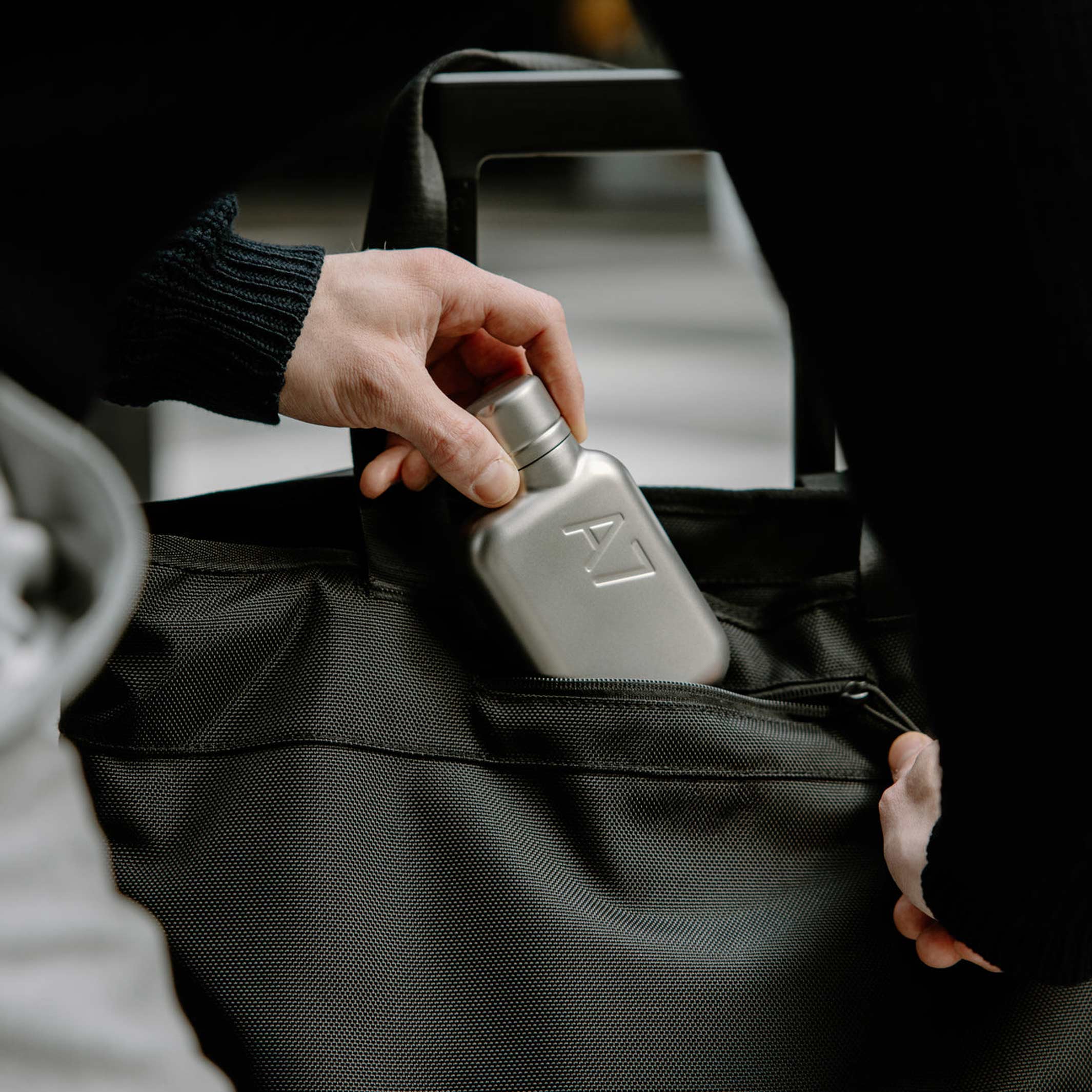 A7 Edelstahlflasche memobottle™ SATIN | flache wiederverwendbare TRINK- & WASSERFLASCHE | 250 ml