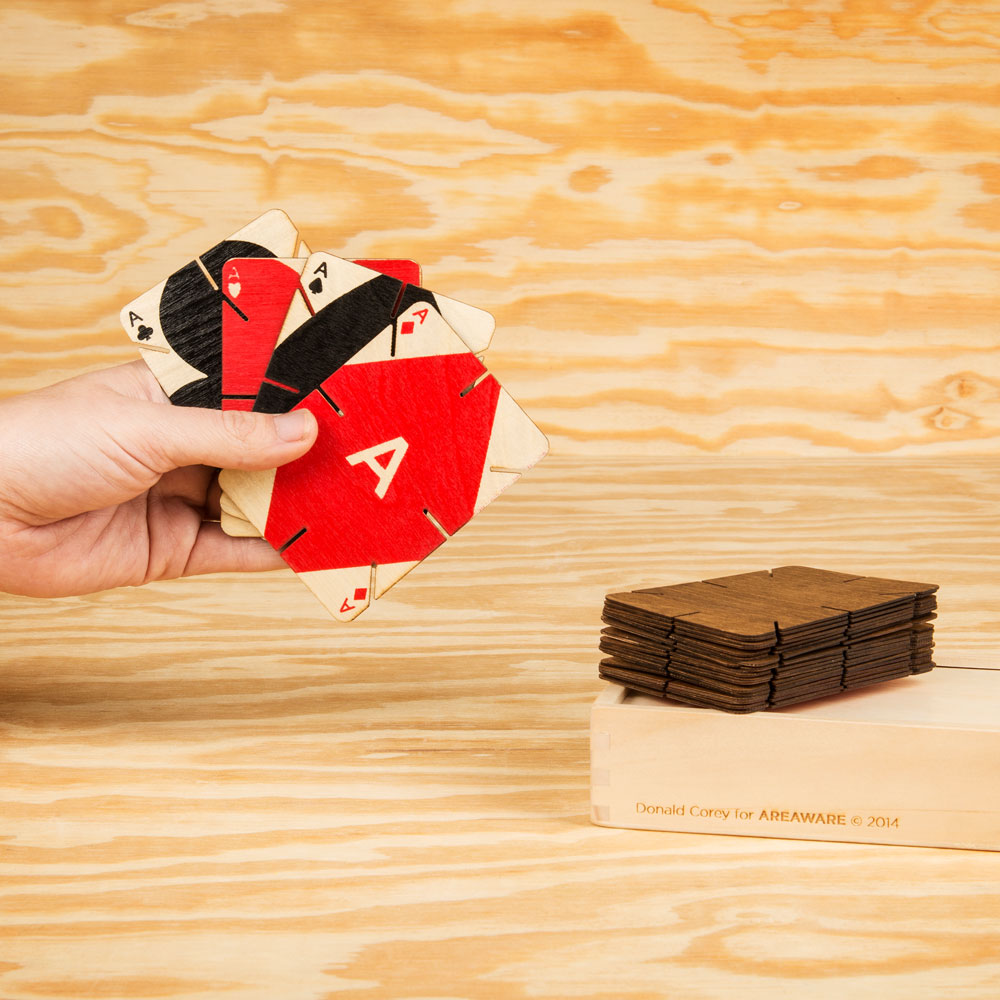 PLYWOOD | Holz-SPIELKARTEN | Donald Corey | Areaware - Charles & Marie
