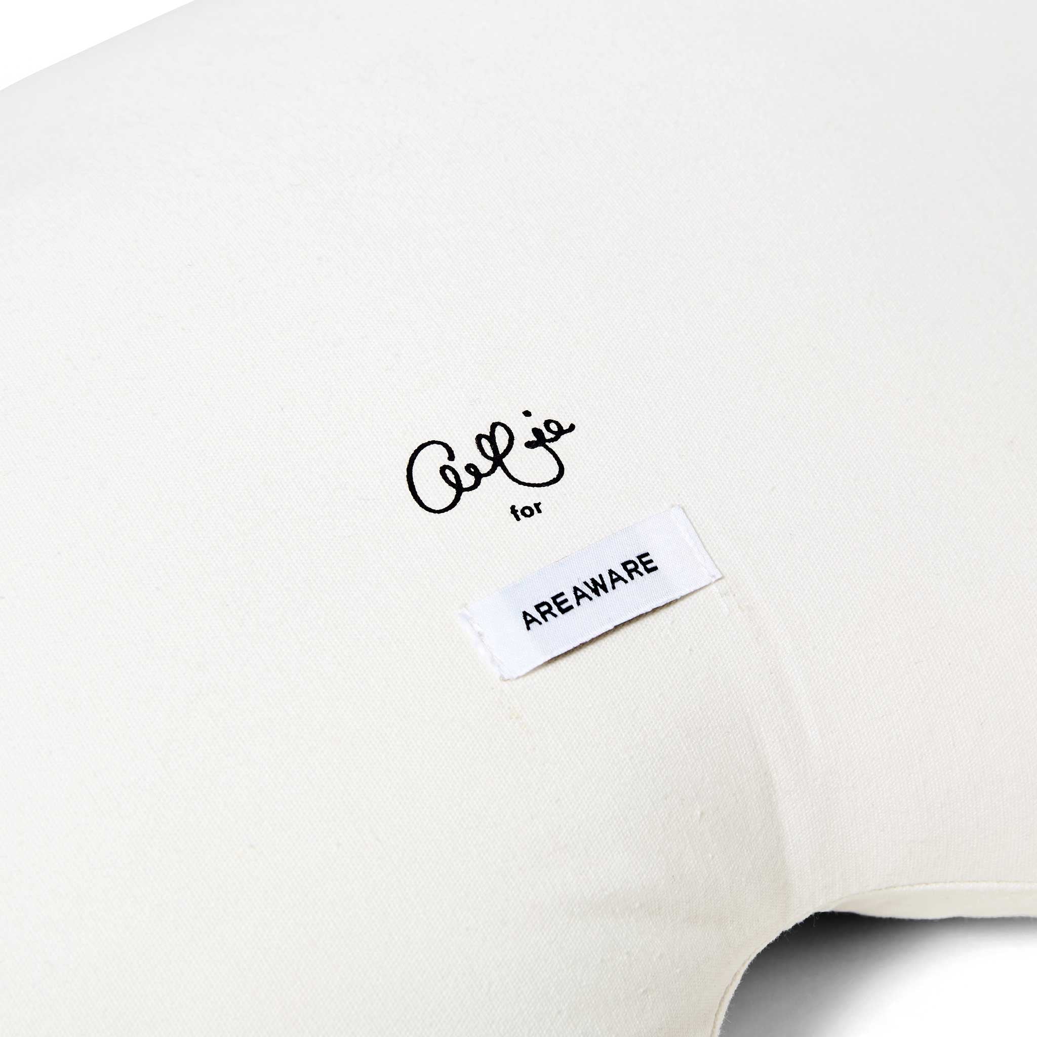 AELFIE PILLOW | Hund | TIER-ZIERKISSEN | Aelfie Oudghiri | Areaware