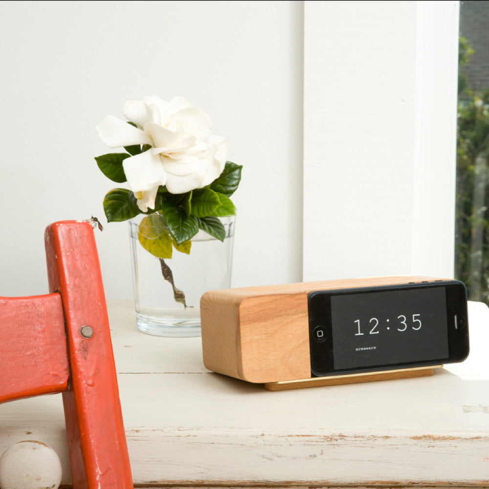 ALARM DOCK | iPHONE HALTER | Jonas Damon | Areaware - Charles & Marie