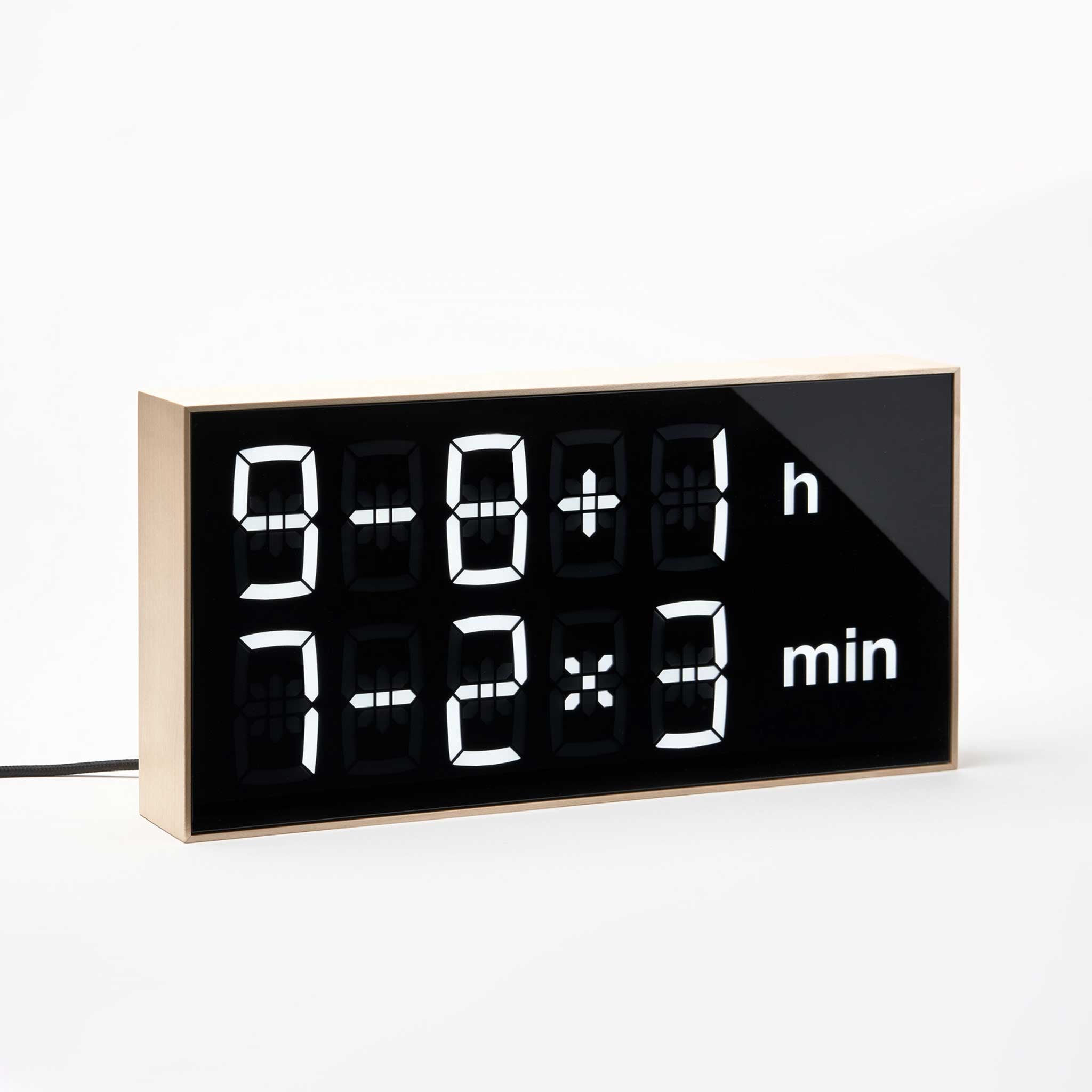 ALBERT CLOCK | DIGITAL-UHR für Tisch, Regal & Wand | Axel Schindlbeck | MNTNT