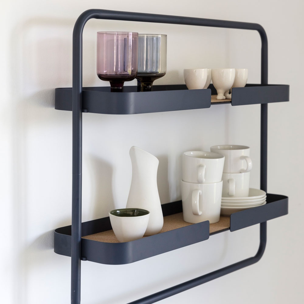 BIG HUG | niedriges WANDREGAL | Hans Thyge & Co | DesignBite - Charles & Marie