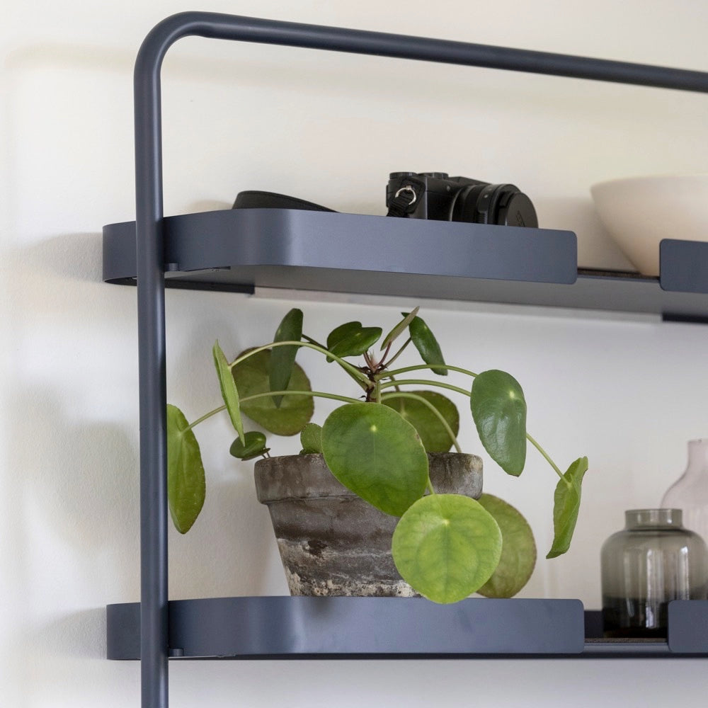 BIG HUG | niedriges WANDREGAL | Hans Thyge & Co | DesignBite - Charles & Marie