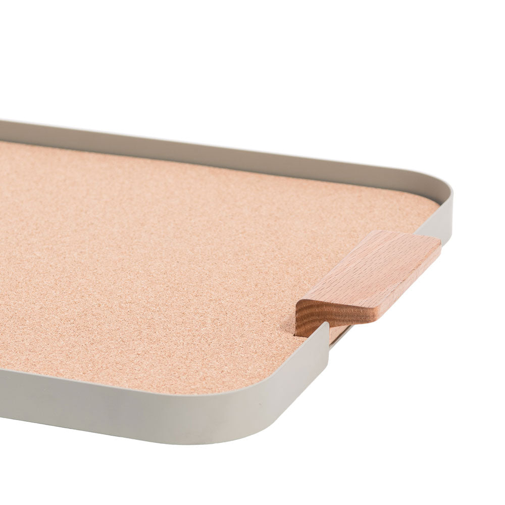 BIG HUG | SERVIERTABLETT | Hans Thyge & Co | DesignBite - Charles & Marie