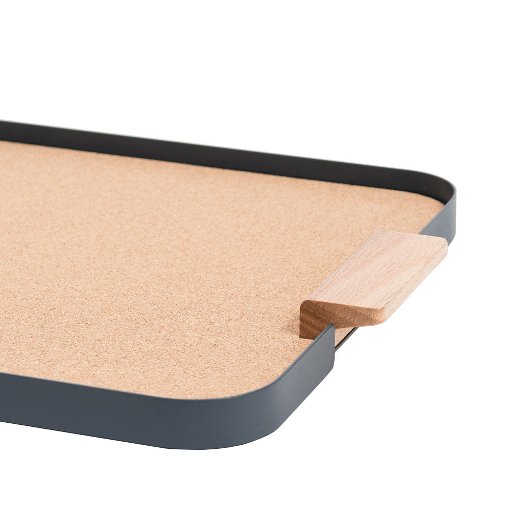 BIG HUG | SERVIERTABLETT | Hans Thyge & Co | DesignBite - Charles & Marie