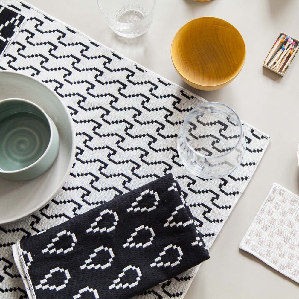 BITMAP TEXTILES | 4 SERVIETTEN | Susan Kare | Areaware - Charles & Marie