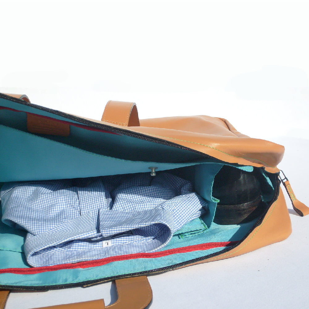 TRAVELING BAG | Schwarze LEDER-REISETASCHE | Alfredo Haeberli | Colin's - Charles & Marie