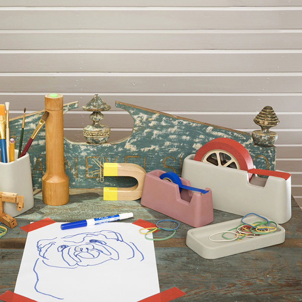 BÉTON | ENSEMBLE DE BUREAU en béton | Magnus Pettersen | Sont conscients