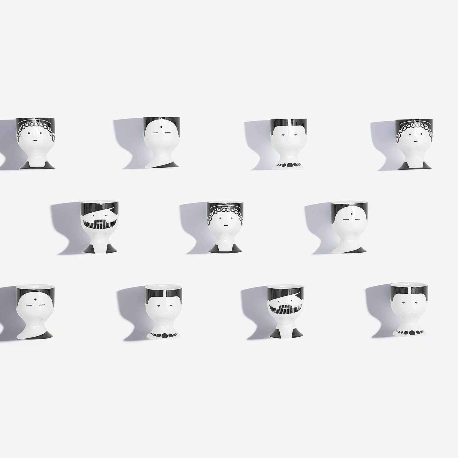 PHILOSOPHEN EIERBECHER | 4er SET aus Porzellan | The School of Life