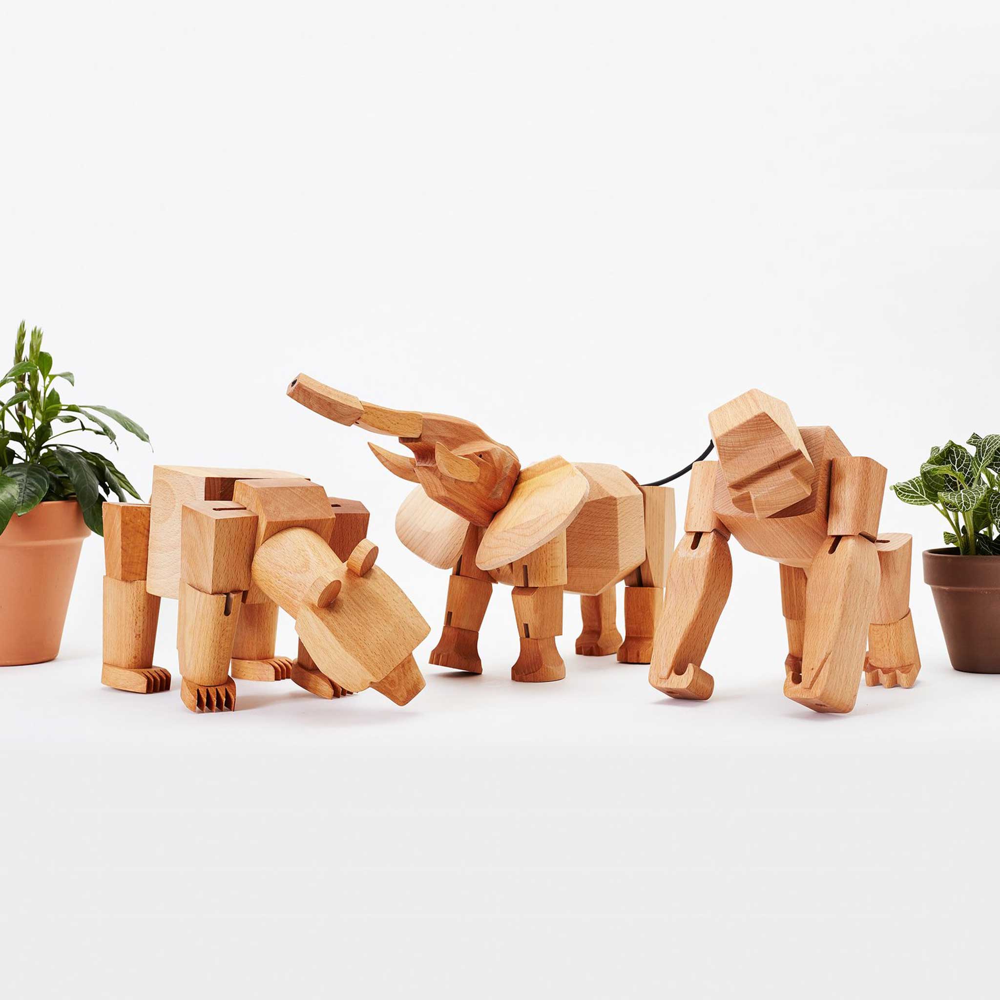 HOLZ KREATUREN | Bewegliche HOLZTIERE | David Weeks | Areaware - Charles & Marie