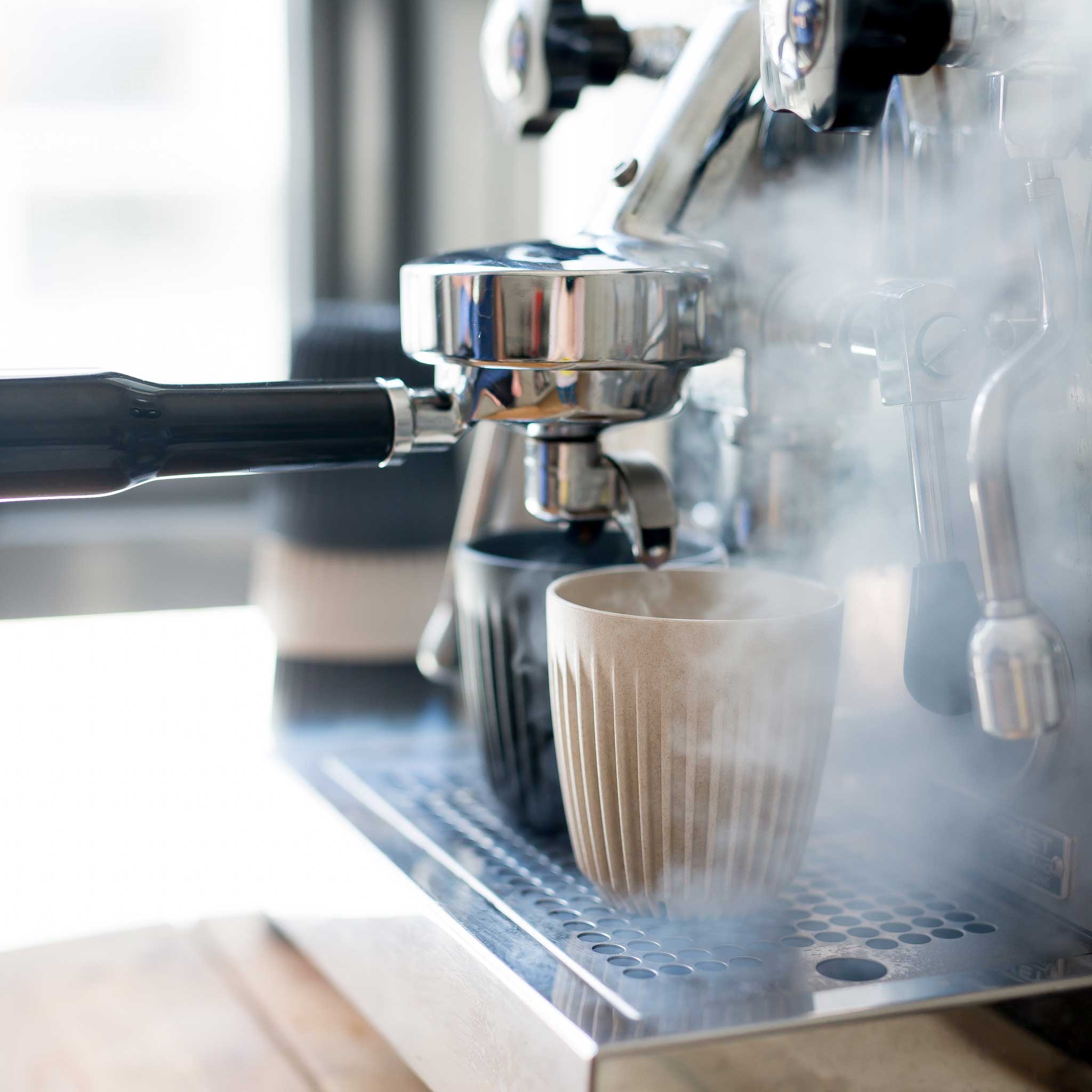 HUSKEE ESPRESSO CUPS | wiederverwendbare ESPRESSO-BECHER aus Kaffee-Schalen | 9cl im 4er Set | Huskee