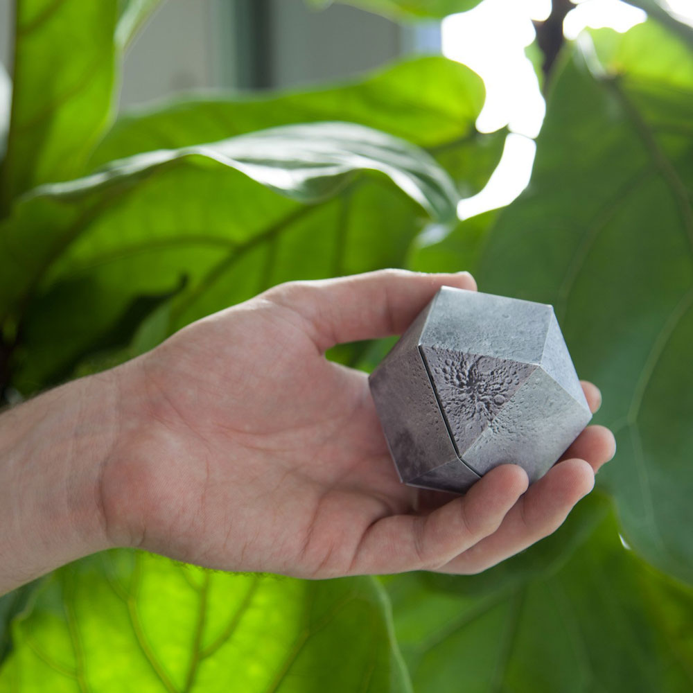 DYMAXION | pliable GLOBE | Brendan Ravenhill | Sont conscients