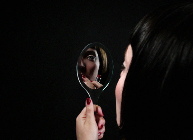 Me-Ror | HANDSPIEGEL | byAMT Alissia Melka-Teichroew | Charles & Marie