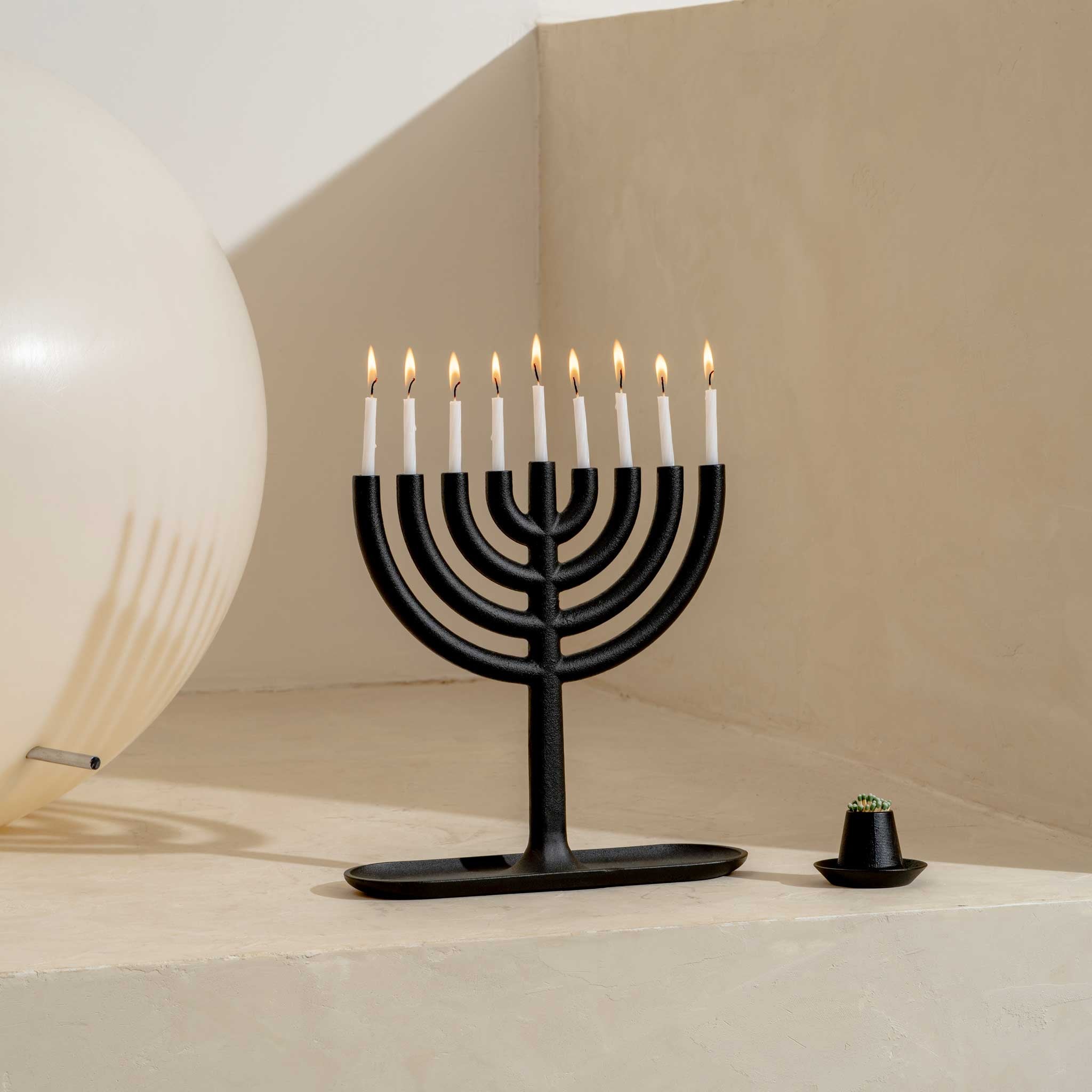 MENORAH - 9-armiger KERZENSTÄNDER | Josh Owen | Areaware