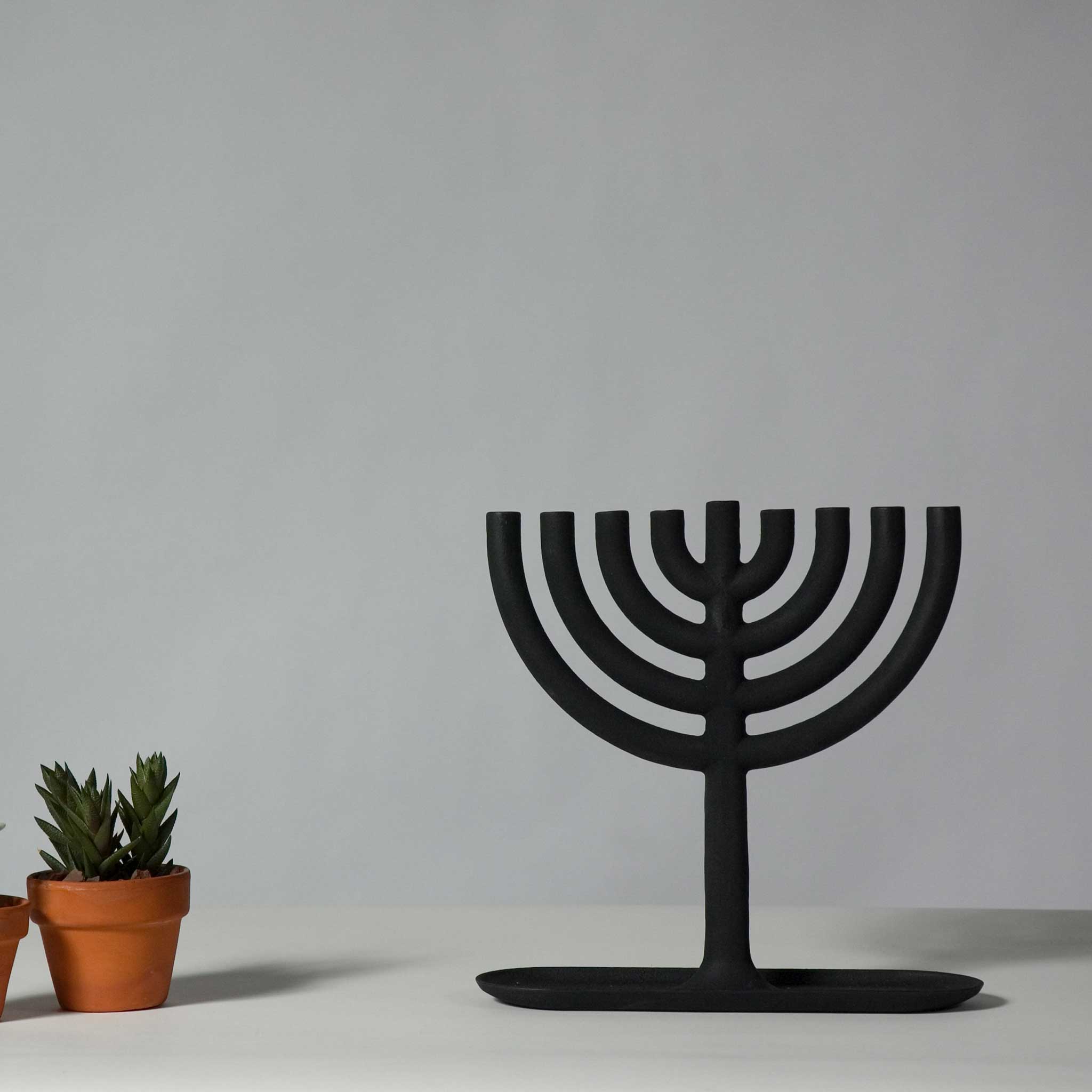 MENORAH - 9-armiger KERZENSTÄNDER | Josh Owen | Areaware