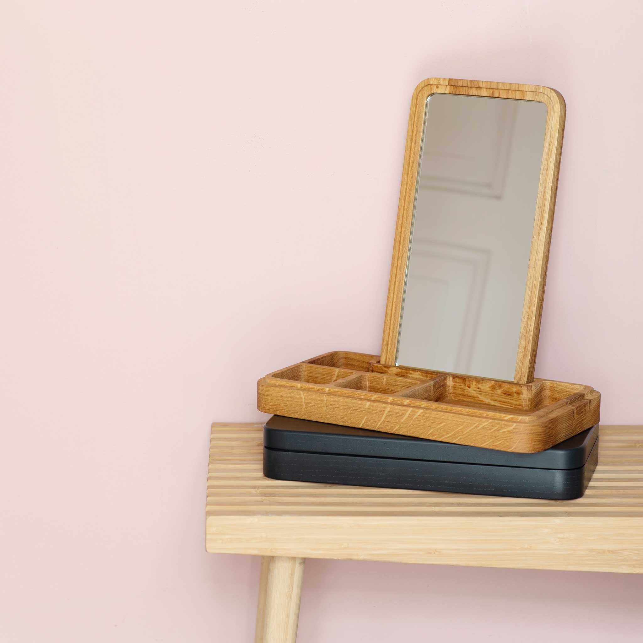 MIRROR BOX | BOÎTE À BIJOUX ET RANGEMENT avec MIROIR en bois | Grounded Craftwork | Spring Copenhagen
