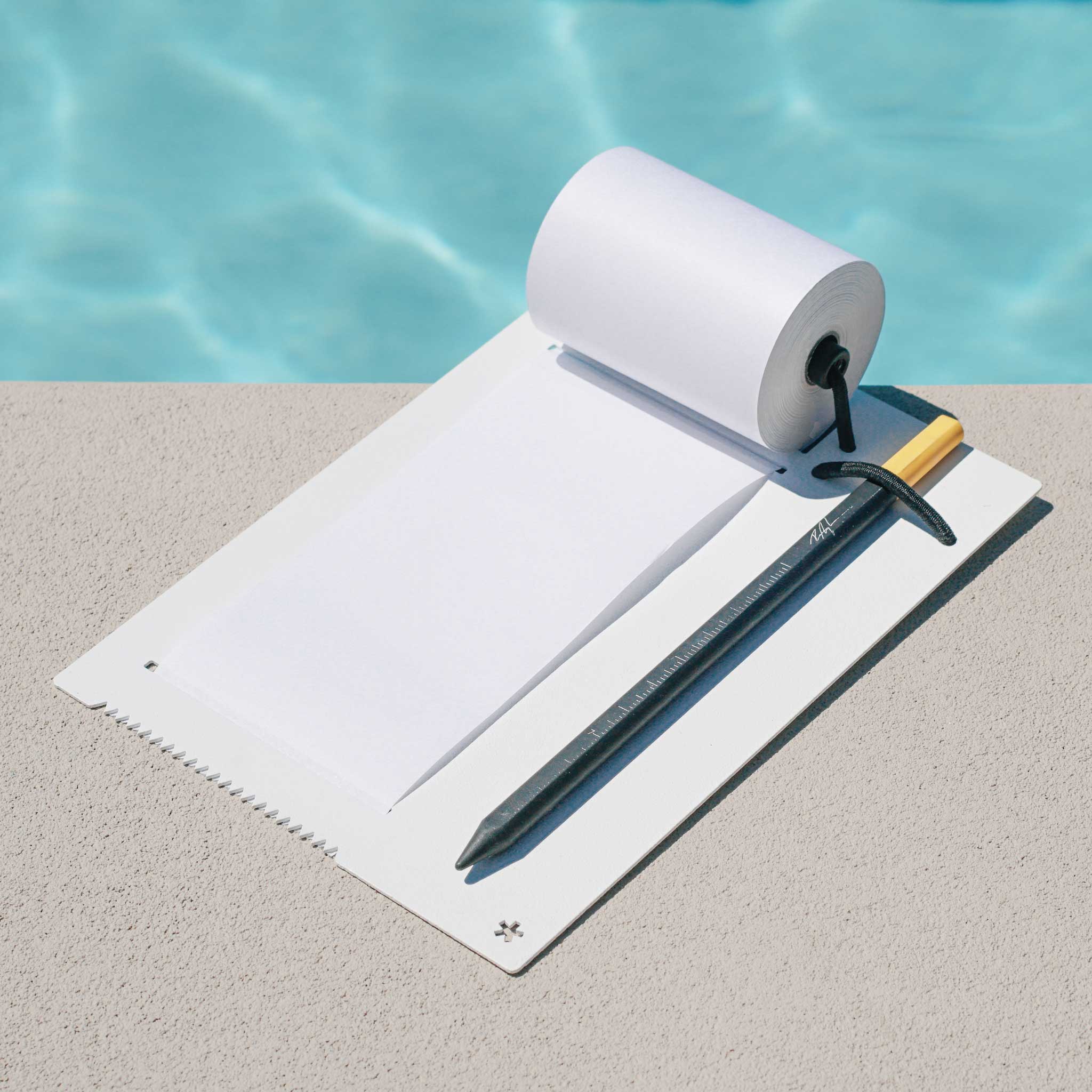 NOTE ROLLER | NOTIZROLLENHALTER & SCHREIBBOARD m. Notizrolle | Roman Luyken | Peppermint Products - Charles & Marie