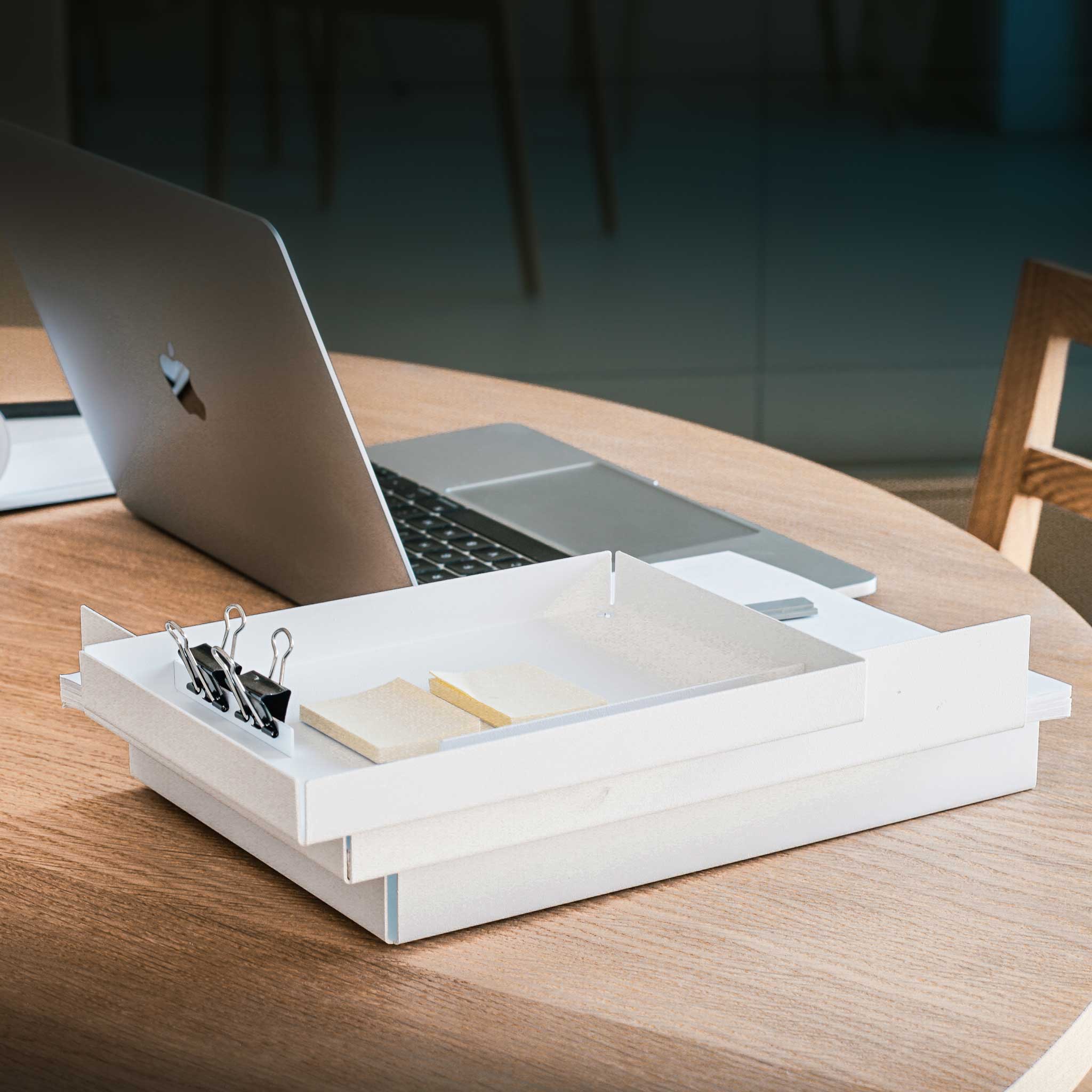 PAPER TRAY | PAPIERABLAGE | Roman Luyken | Peppermint Products - Charles & Marie