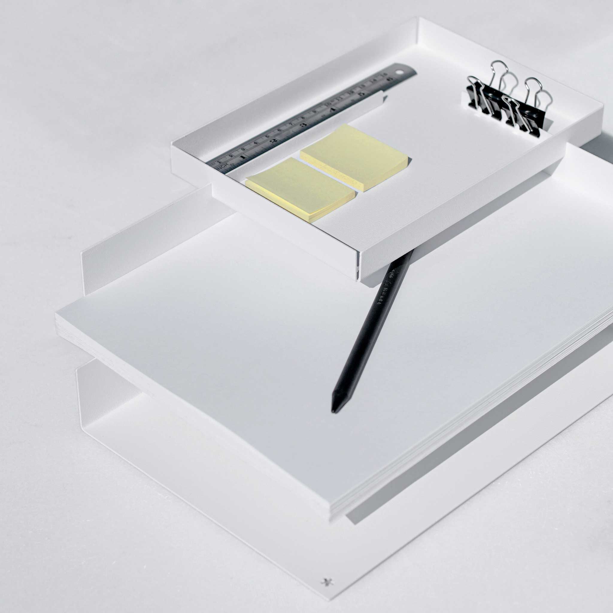 PAPER TRAY | PAPIERABLAGE | Roman Luyken | Peppermint Products - Charles & Marie