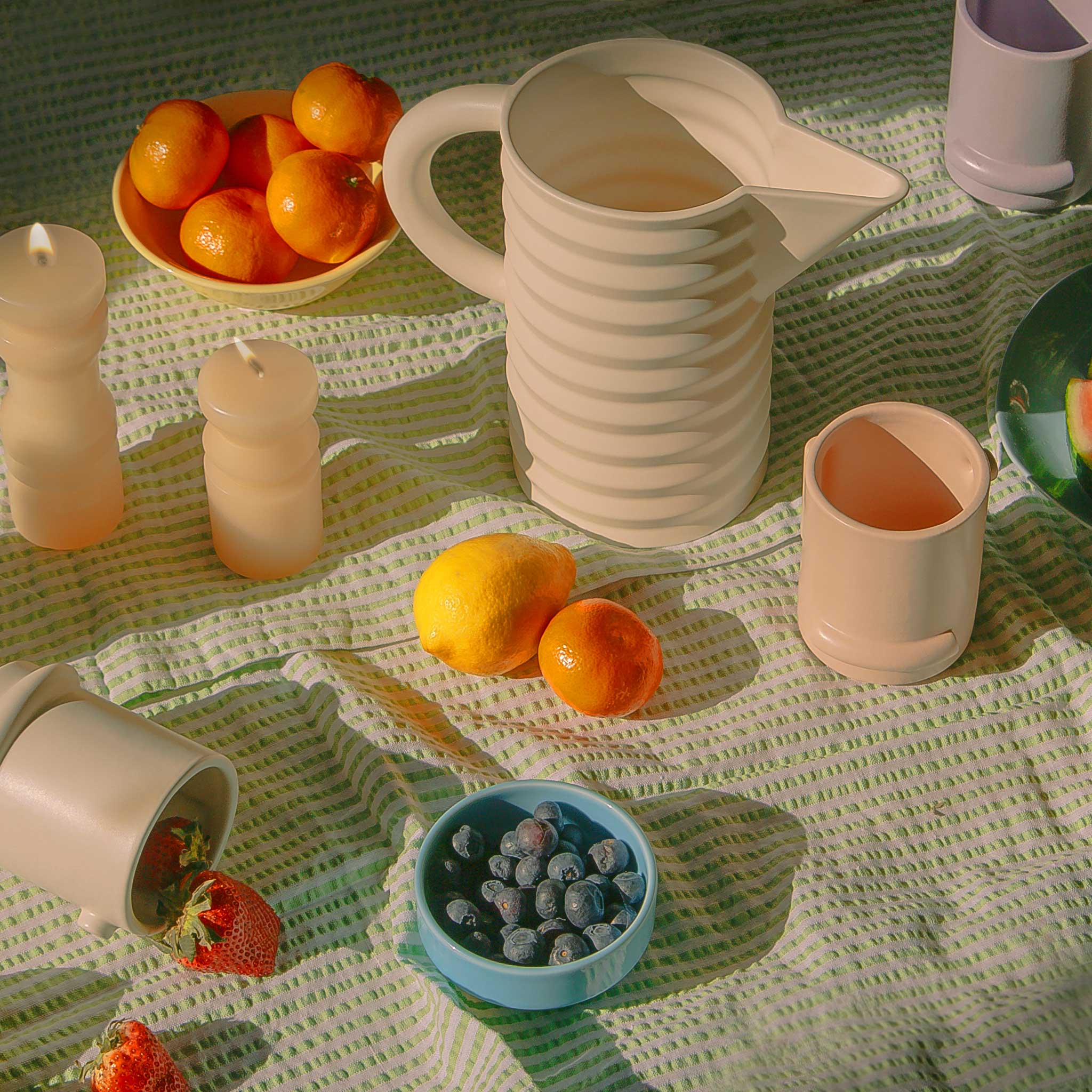 PLEATED PITCHER | WASSER KARAFFE | High Gloss | Areaware