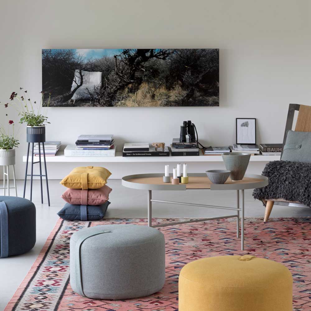 BIG HUG | runder POUF SITZHOCKER | Hans Thyge & Co | DesignBite - Charles & Marie