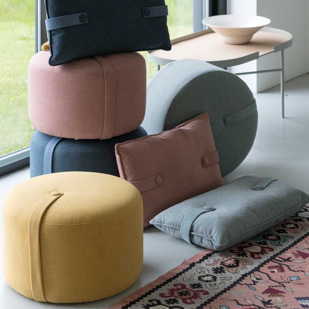 BIG HUG | runder POUF SITZHOCKER | Hans Thyge & Co | DesignBite - Charles & Marie