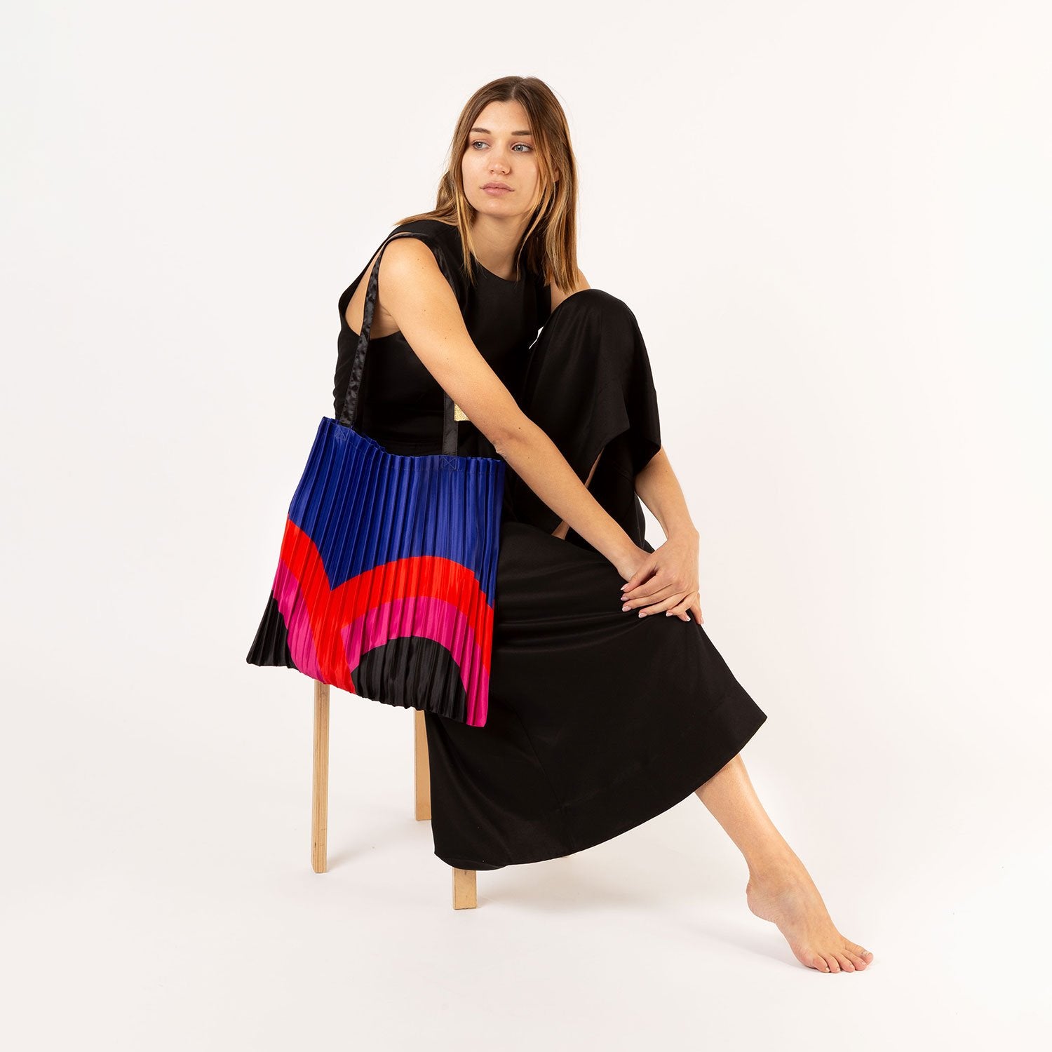 RAINBOW - Tote Bag - pleated satin 40x48 cm | Multitudes