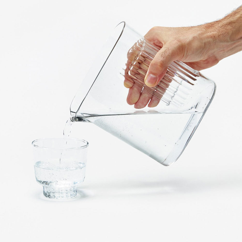 RIDGE KITCHEN PITCHER | GLAS-KARAFFE | Visibiltiy | Areaware - Charles & Marie