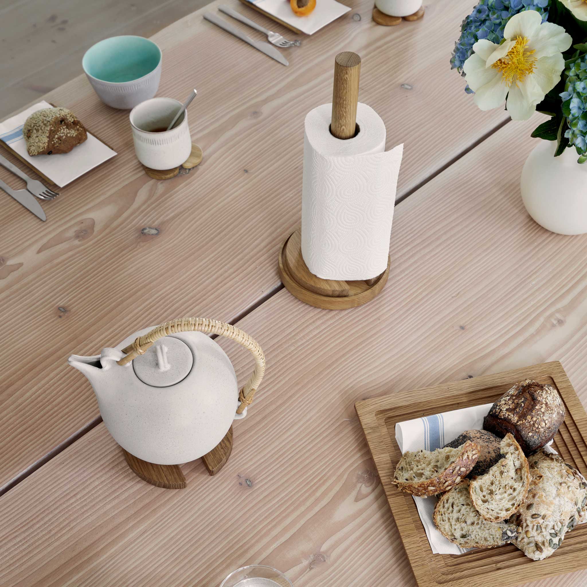 STACK | KITCHEN ROLL HOLDER & TRIVETS | Benjamin Hansen | Spring Copenhagen