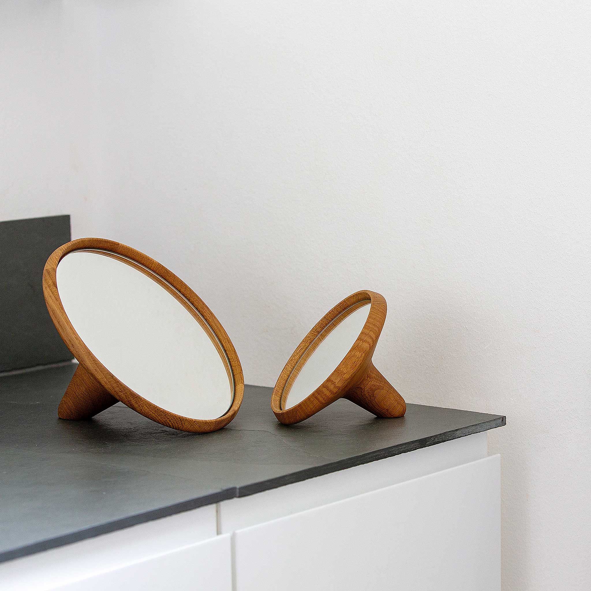 SATELLITE - runder Holzspiegel | Christoffer Skjøtt | Spring Copenhagen