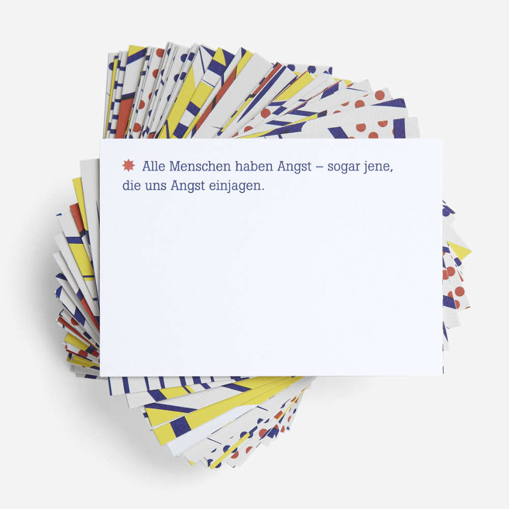 SELBSTVERTRAUEN | CARD SET ideas & questions to help us to find confidence and battle against timidity | German Edition | The School of Life