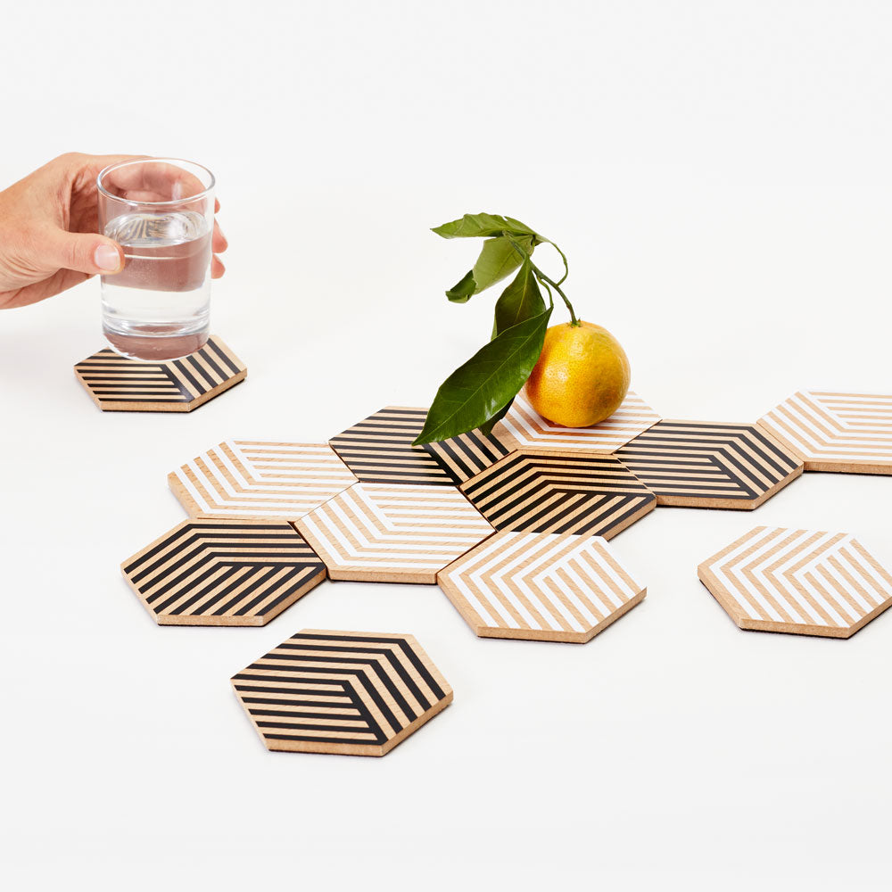 TABLE TILES Optic | GLAS-UNTERSETZER aus Holz mit 3D Grafik | 6er Set | Bower | Areaware