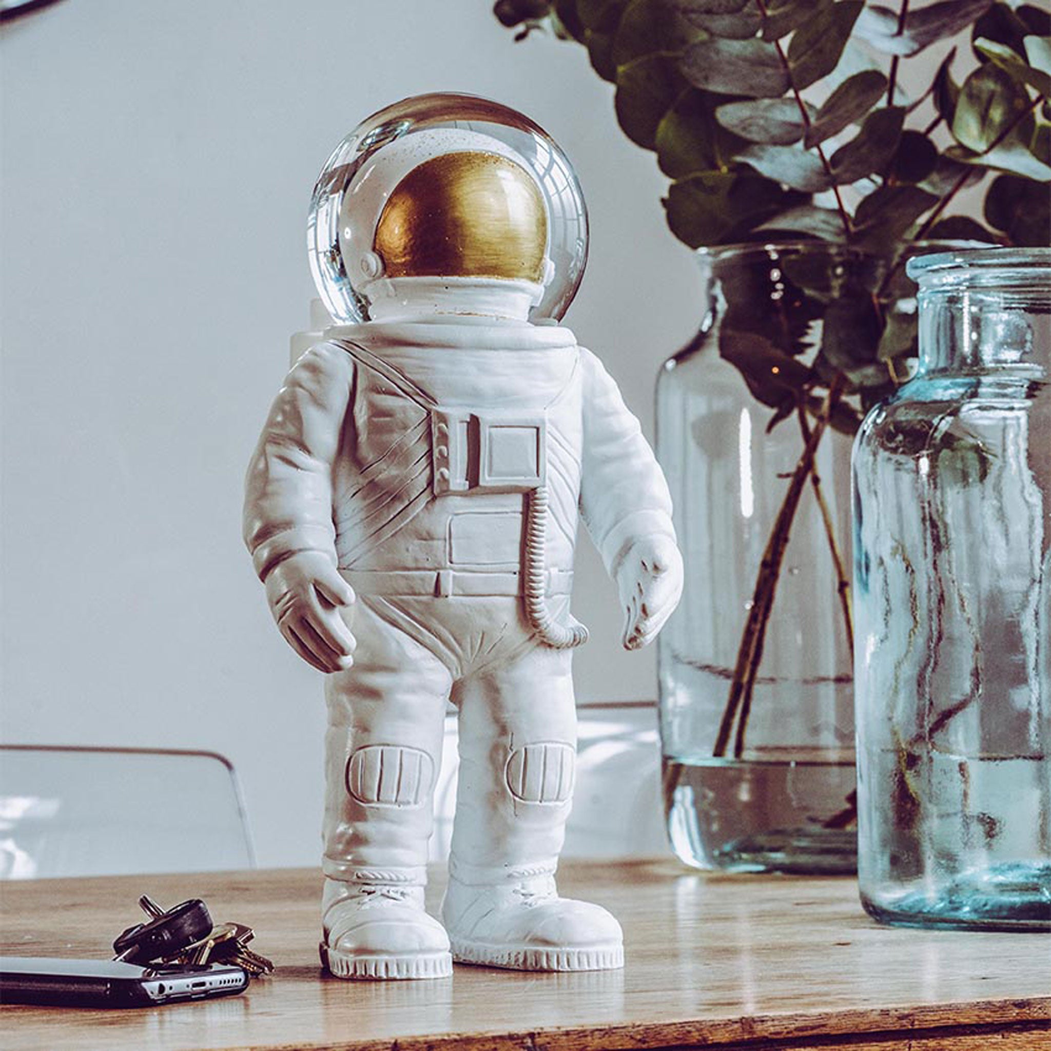 SUMMERGLOBE THE GIANT ASTRONAUT | Large ASTRONAUT with GLITTER BALL | Donkey Products